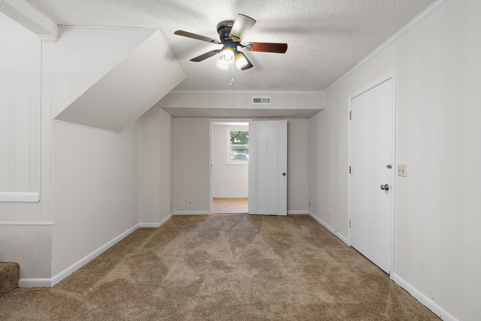 416 Ocala Ct, N
