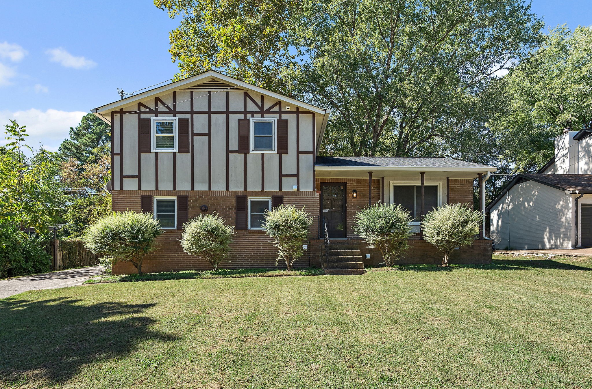 416 Ocala Ct, N