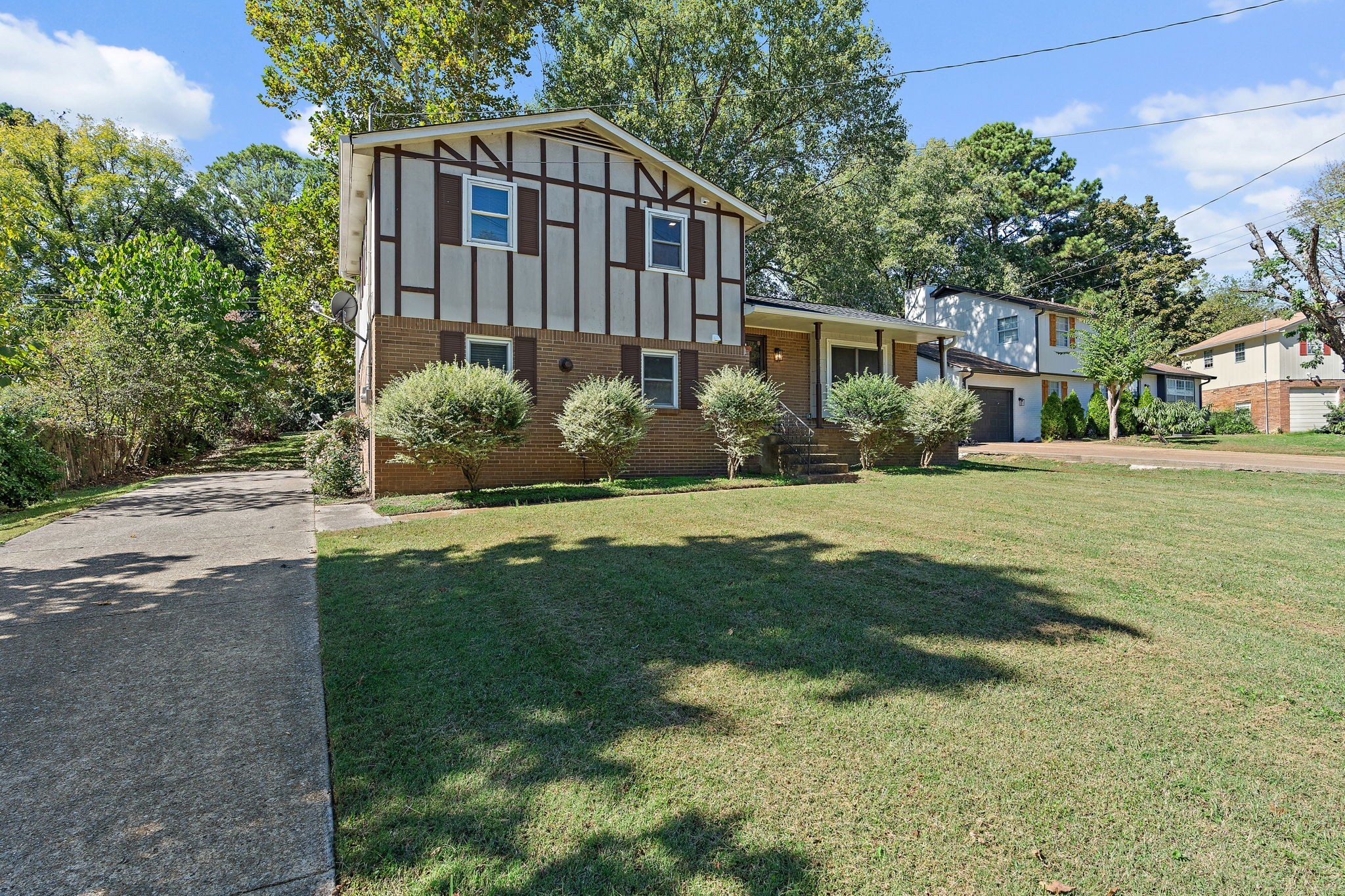 416 Ocala Ct, N