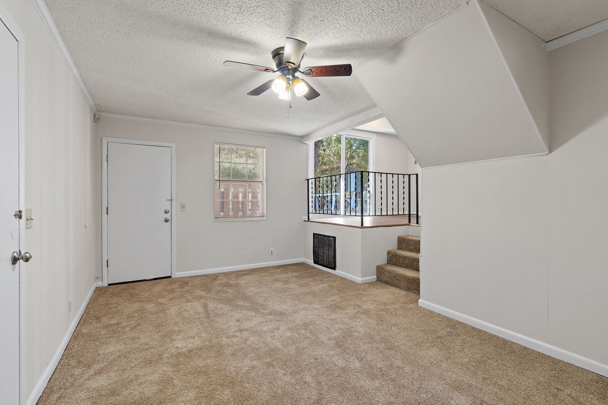 416 Ocala Ct, N