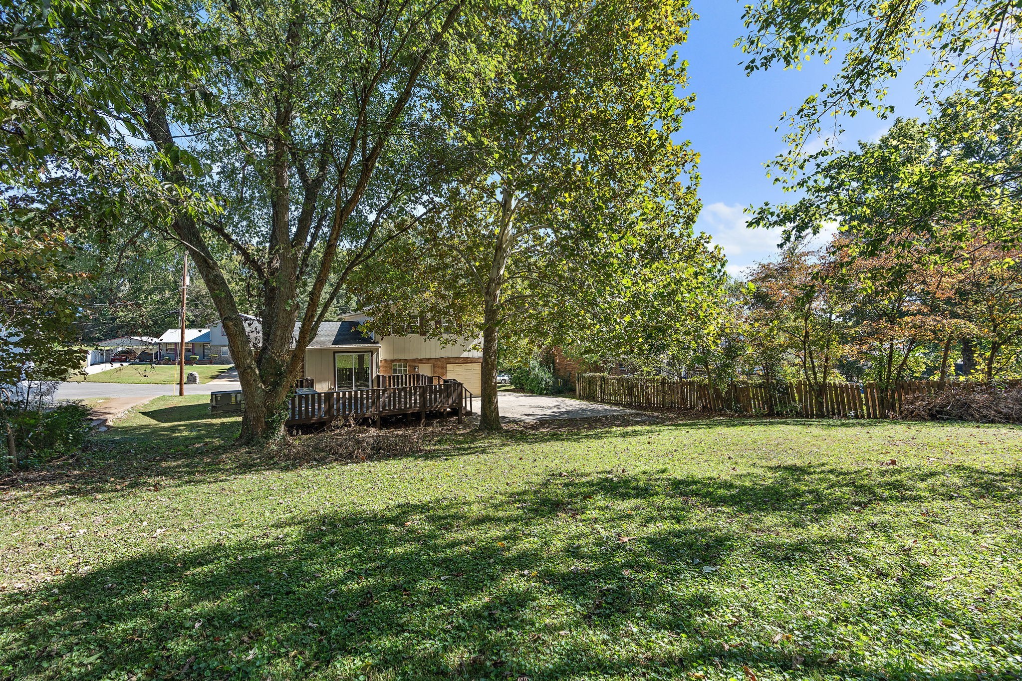 416 Ocala Ct, N