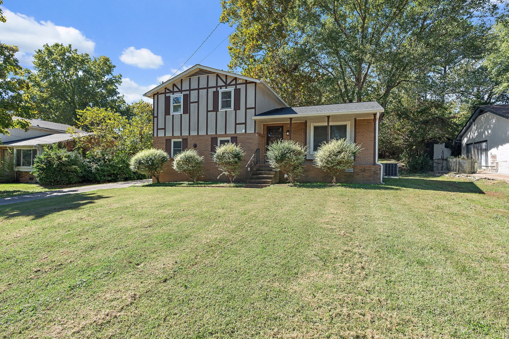 416 Ocala Ct, N