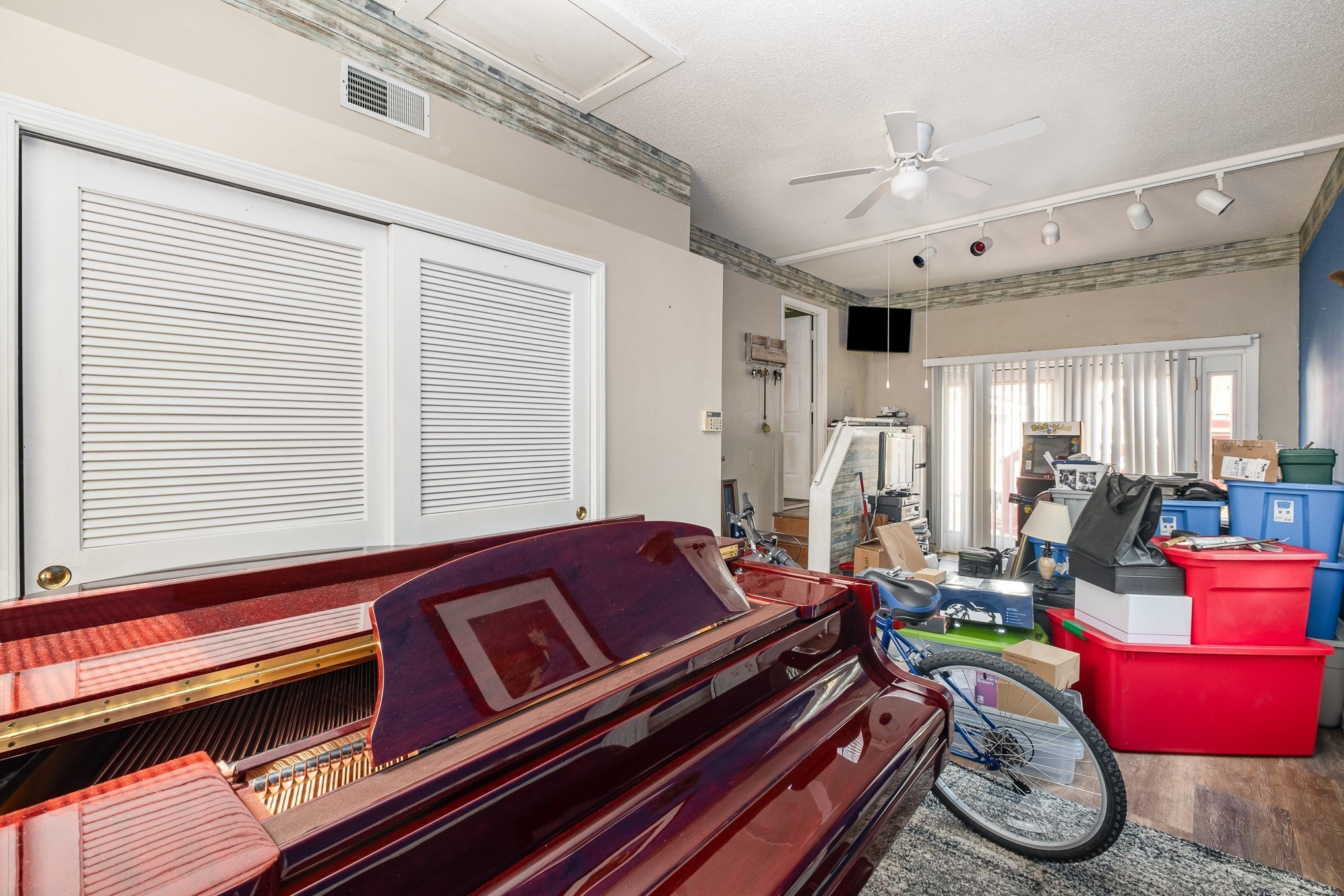 1113 Jacksons Valley Rd