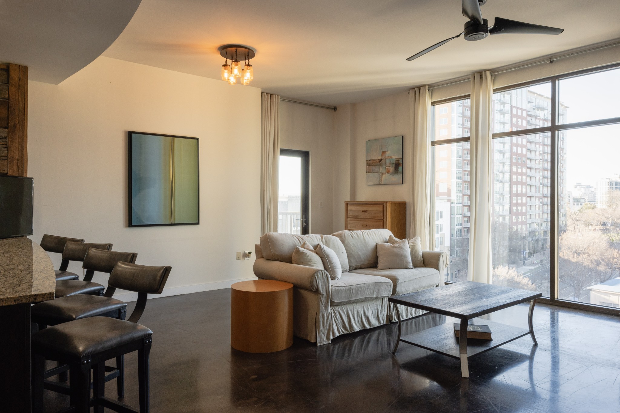 1510 Demonbreun St Unit: 910