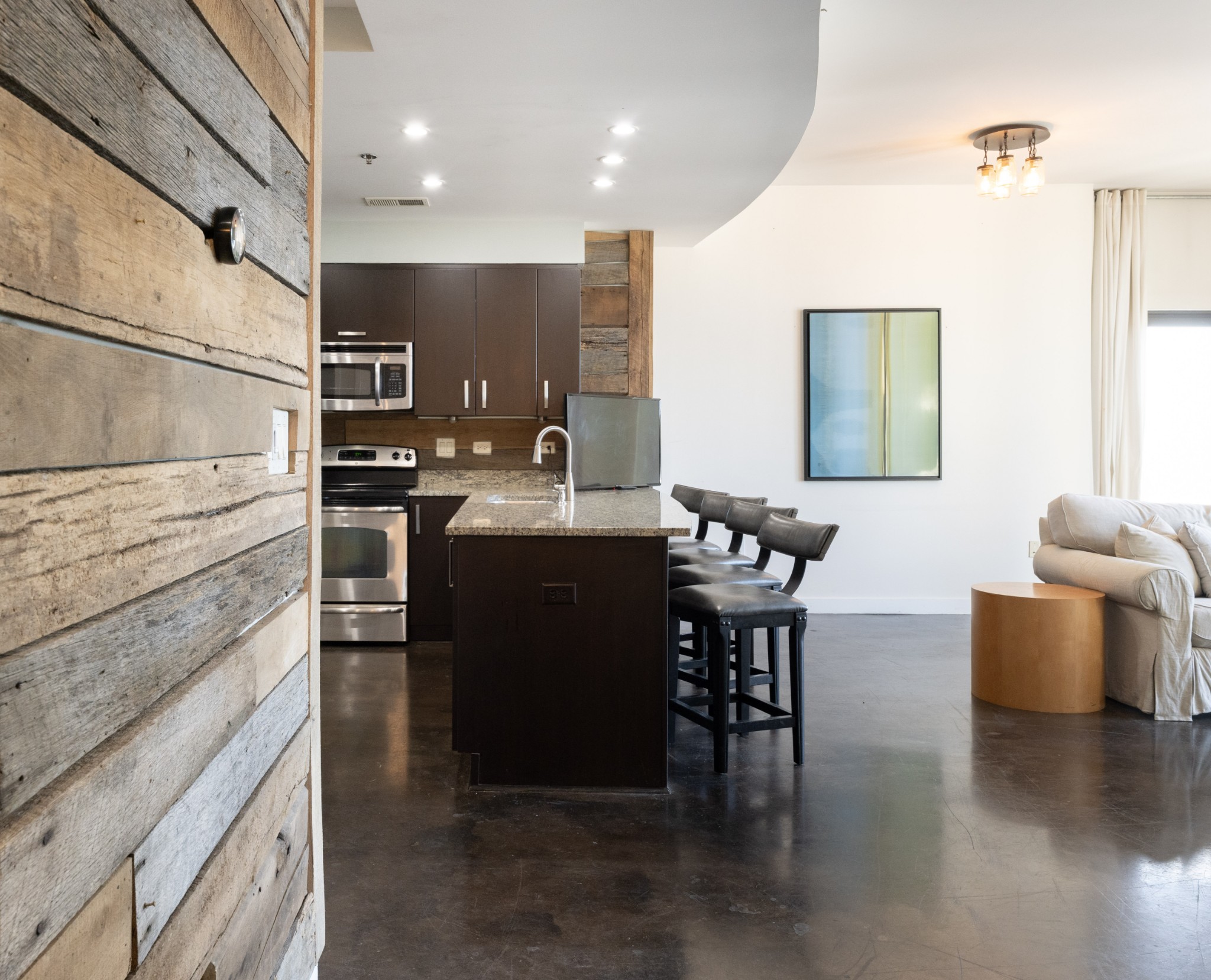 1510 Demonbreun St Unit: 910