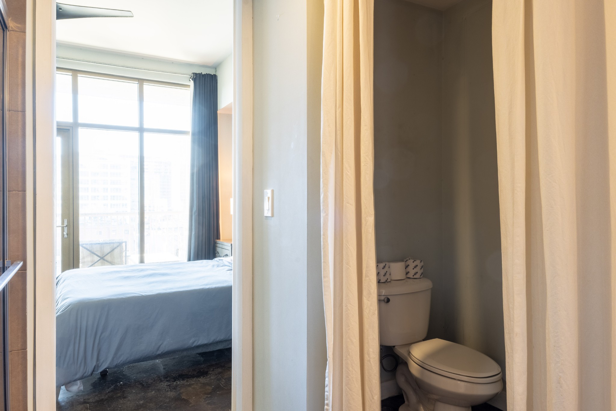 1510 Demonbreun St Unit: 910