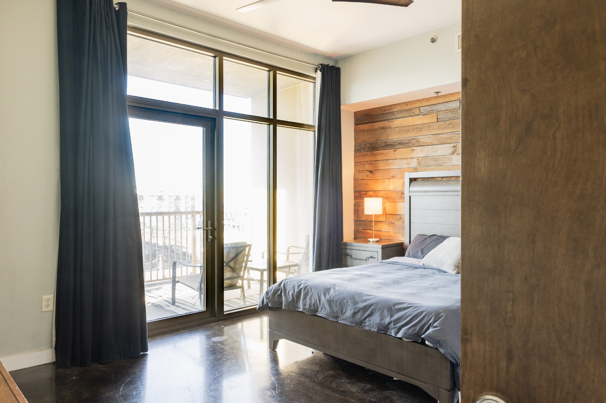 1510 Demonbreun St Unit: 910