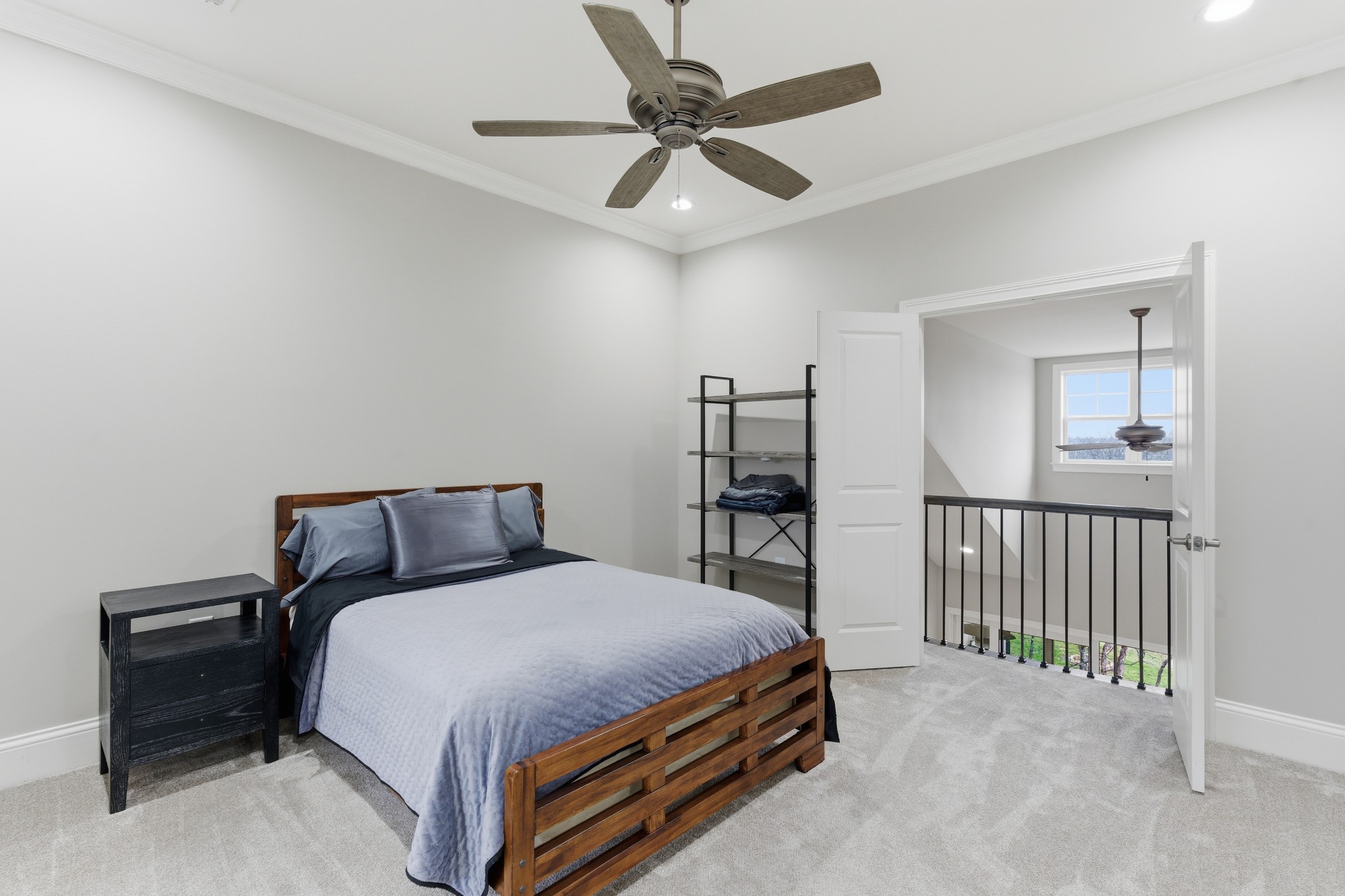 1024 Club View Drive Unit: B301