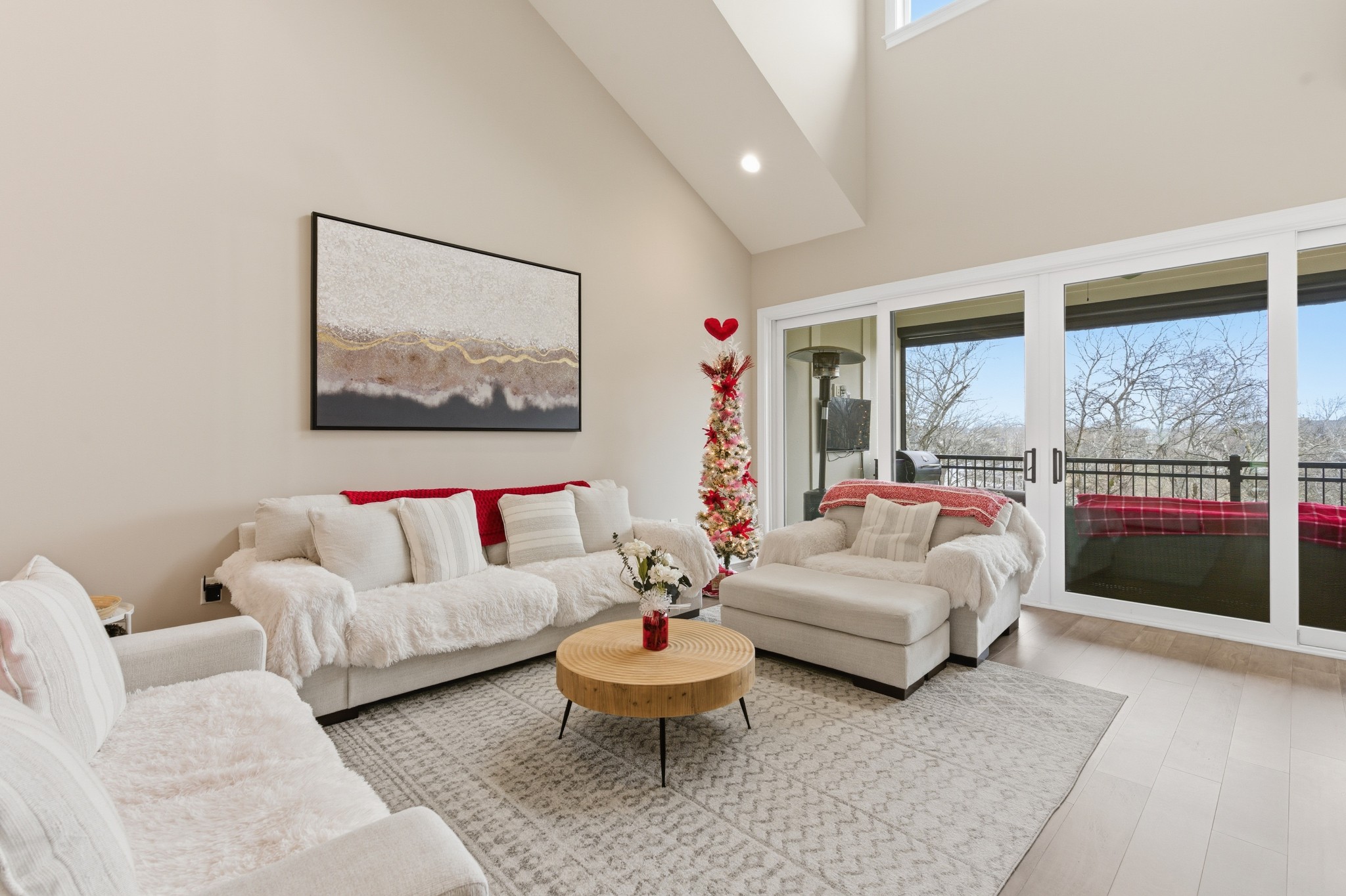 1024 Club View Drive Unit: B301