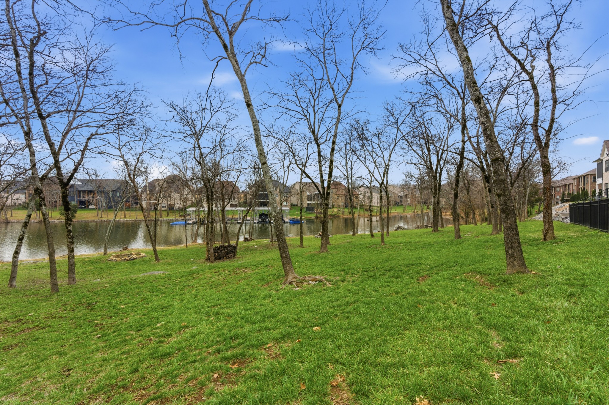 1024 Club View Drive Unit: B301