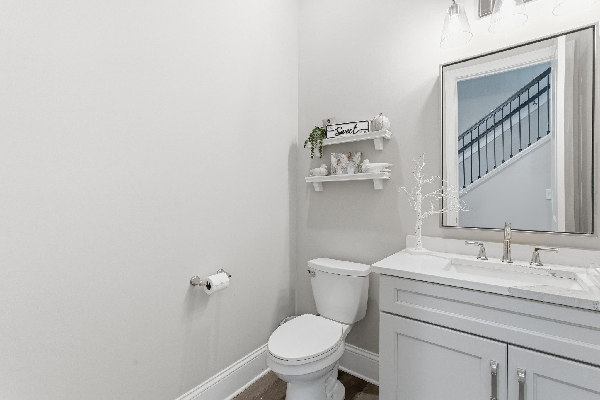 1024 Club View Drive Unit: B301