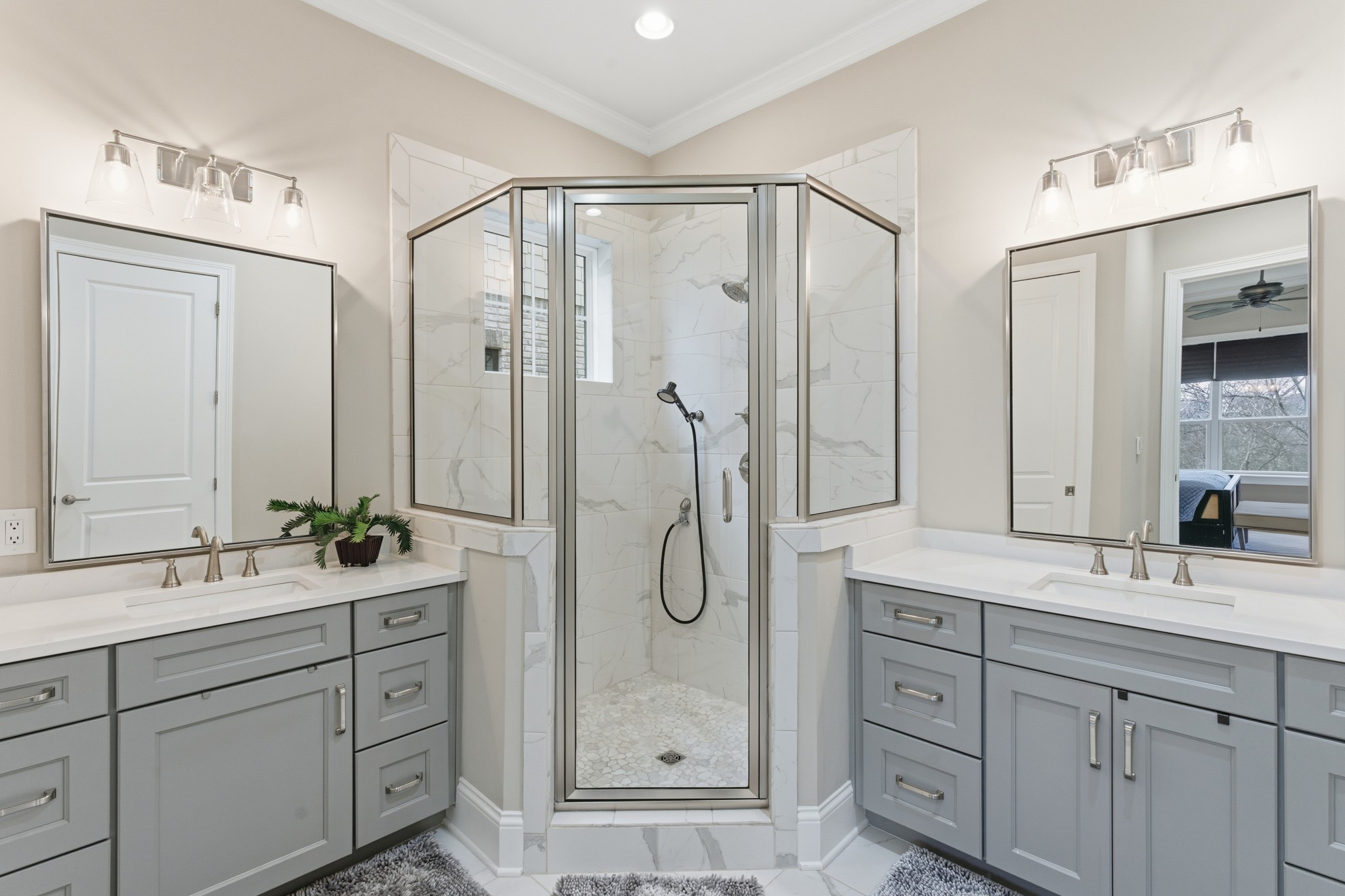 1024 Club View Drive Unit: B301