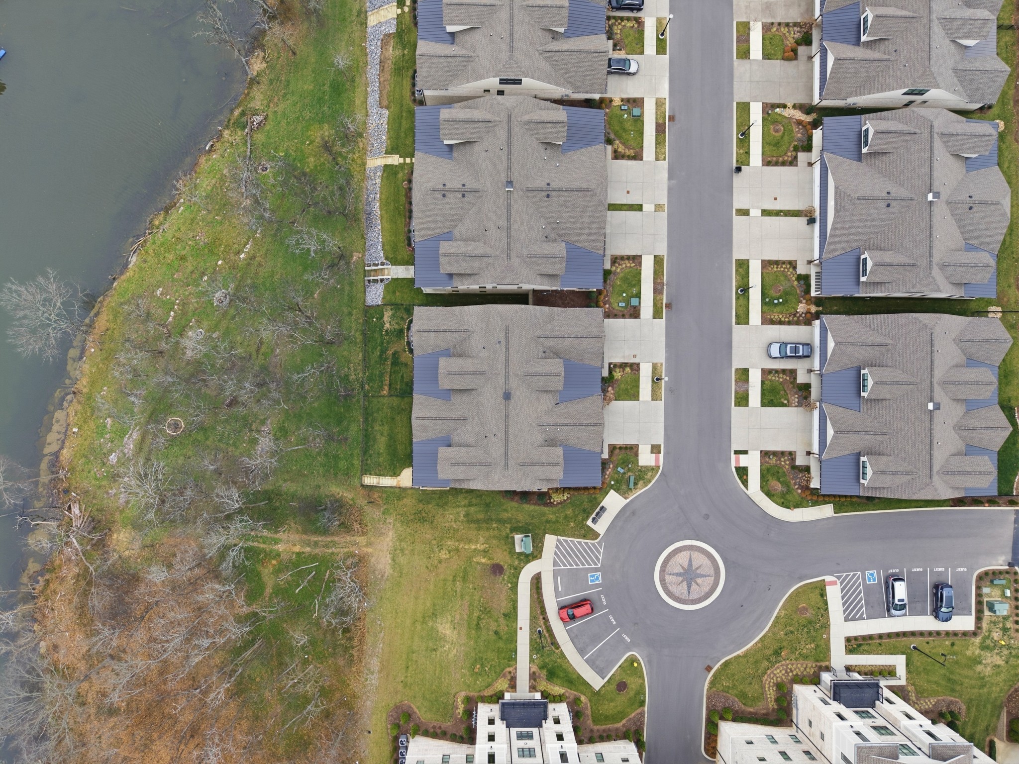 1024 Club View Drive Unit: B301