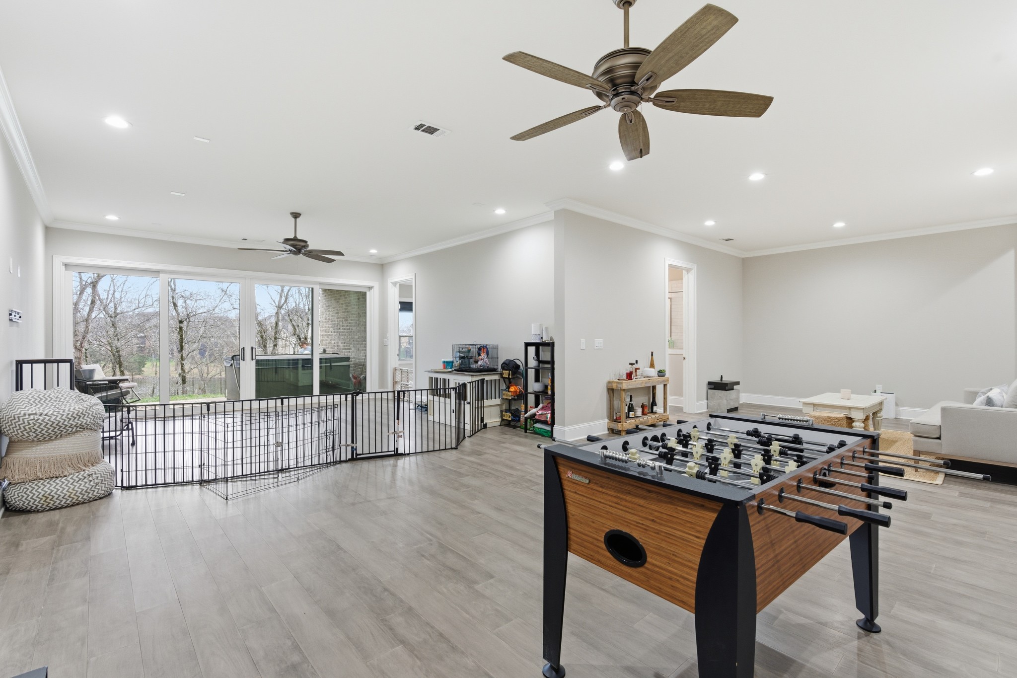 1024 Club View Drive Unit: B301
