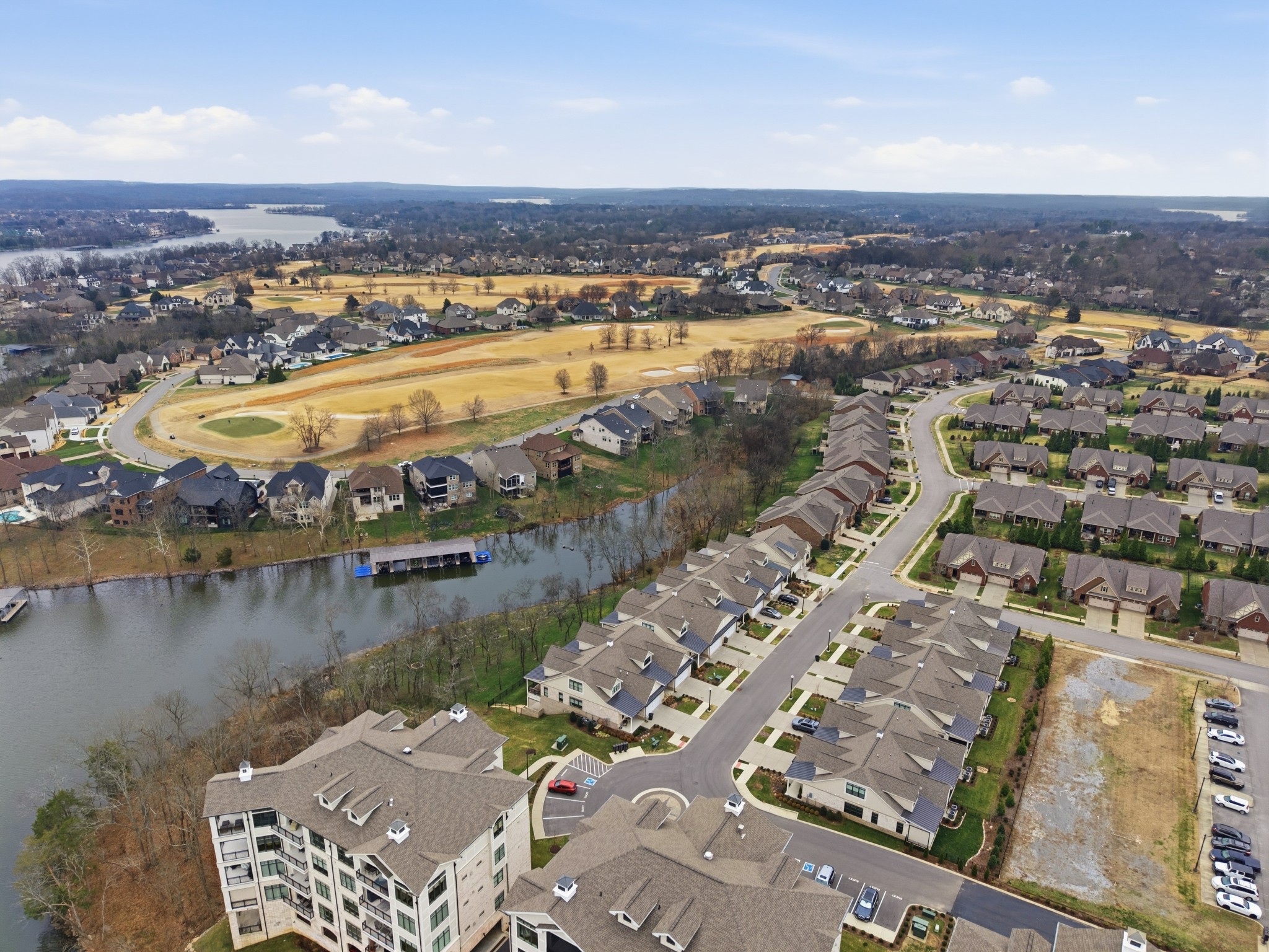 1024 Club View Drive Unit: B301
