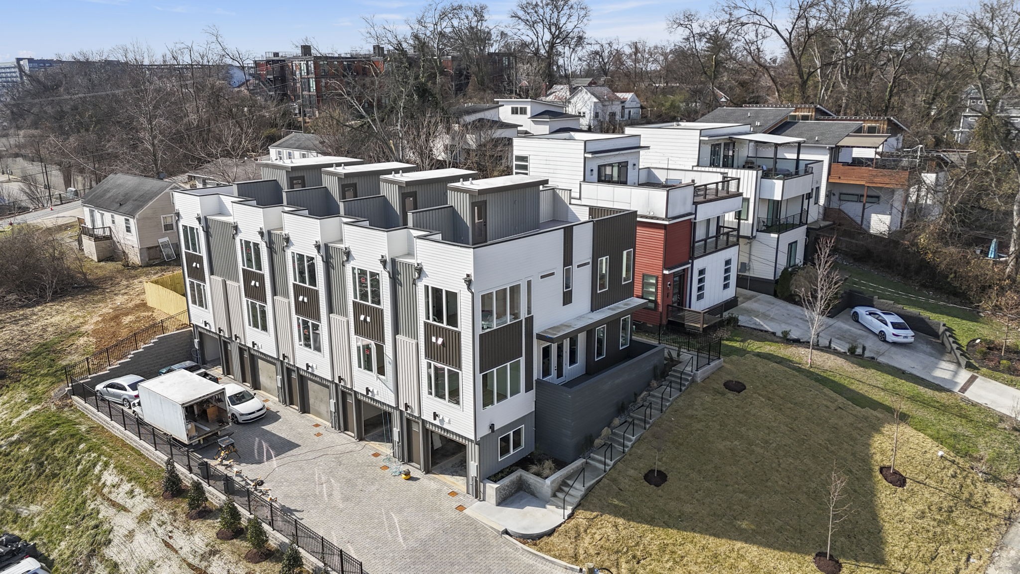 100 Fairview Ct