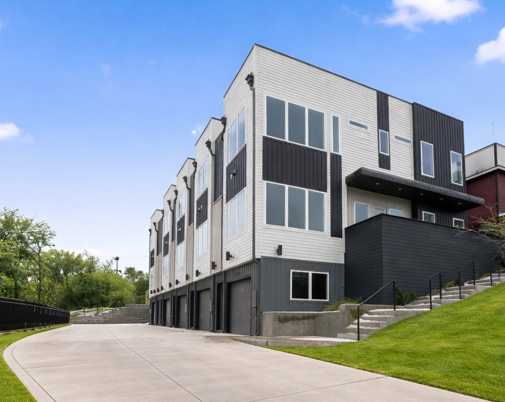 100 Fairview Ct