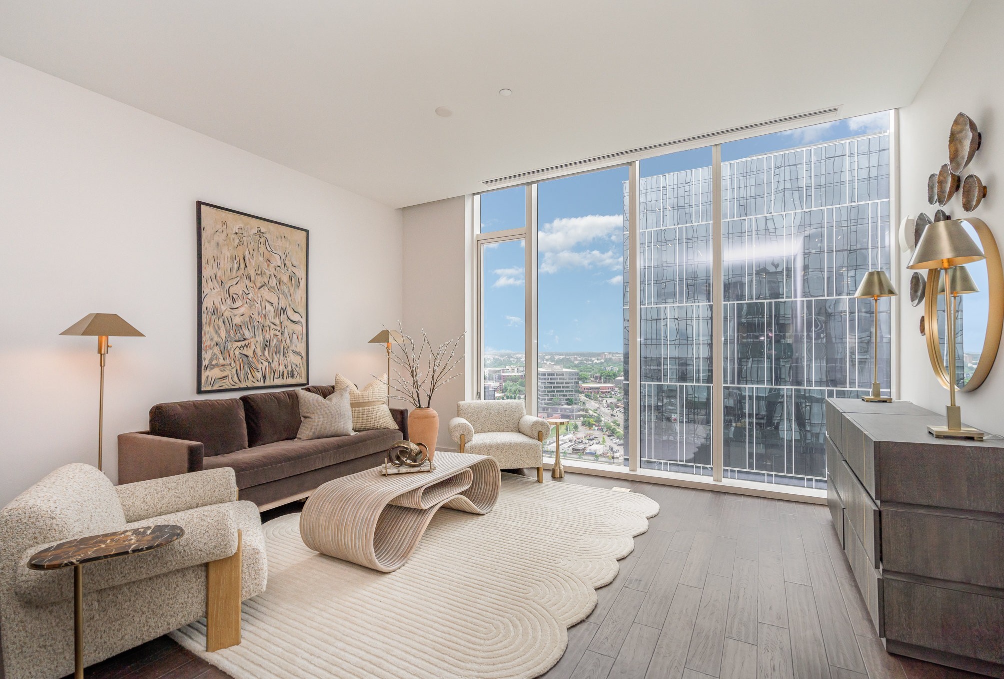 160 2nd Ave, S Unit: 1904