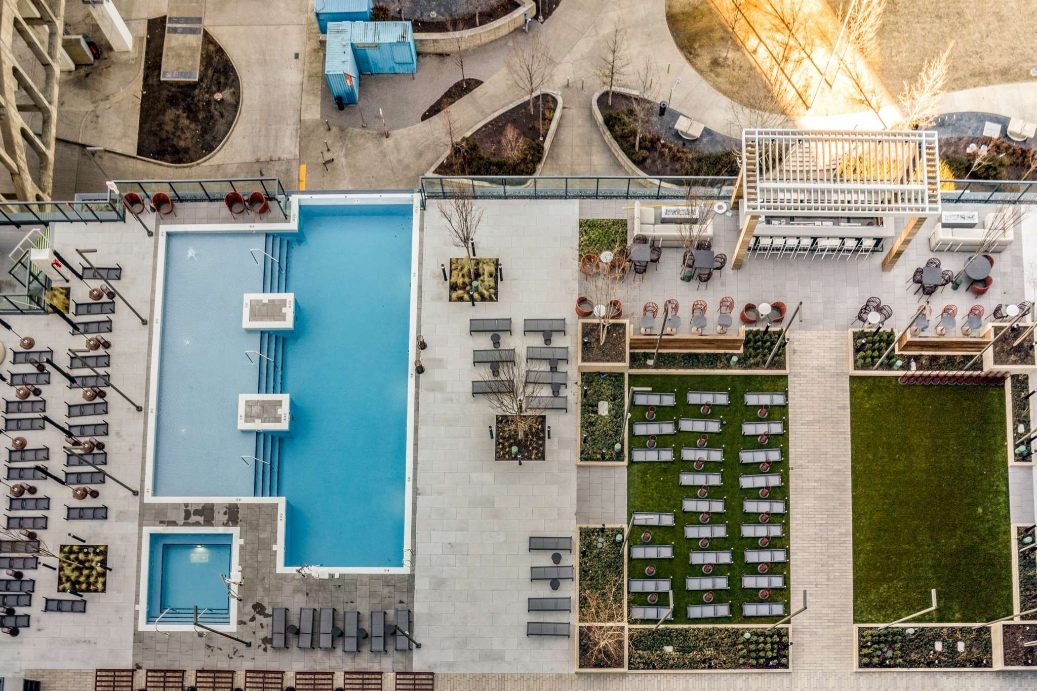 160 2nd Ave, S Unit: 1904