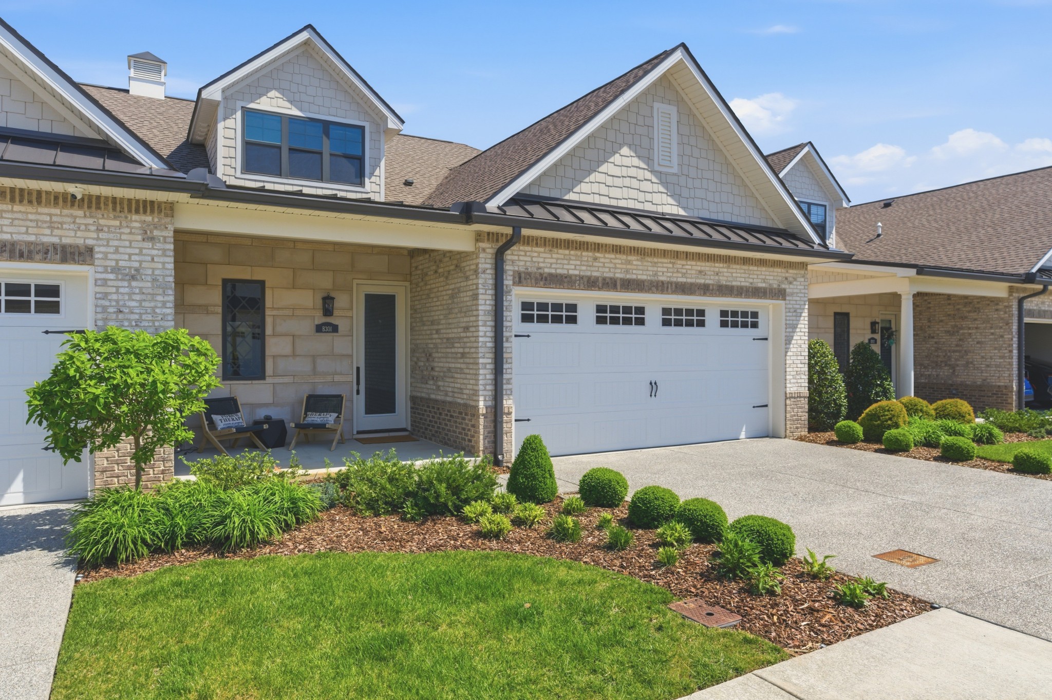 1024 Club View Drive Unit: B301