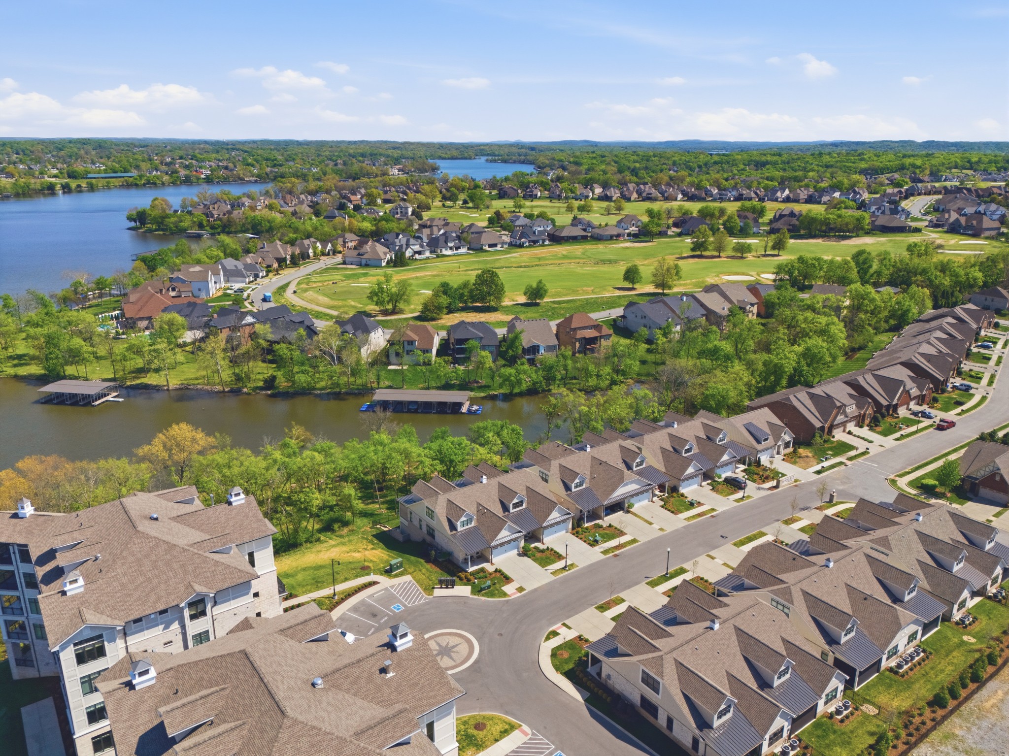 1024 Club View Drive Unit: B301