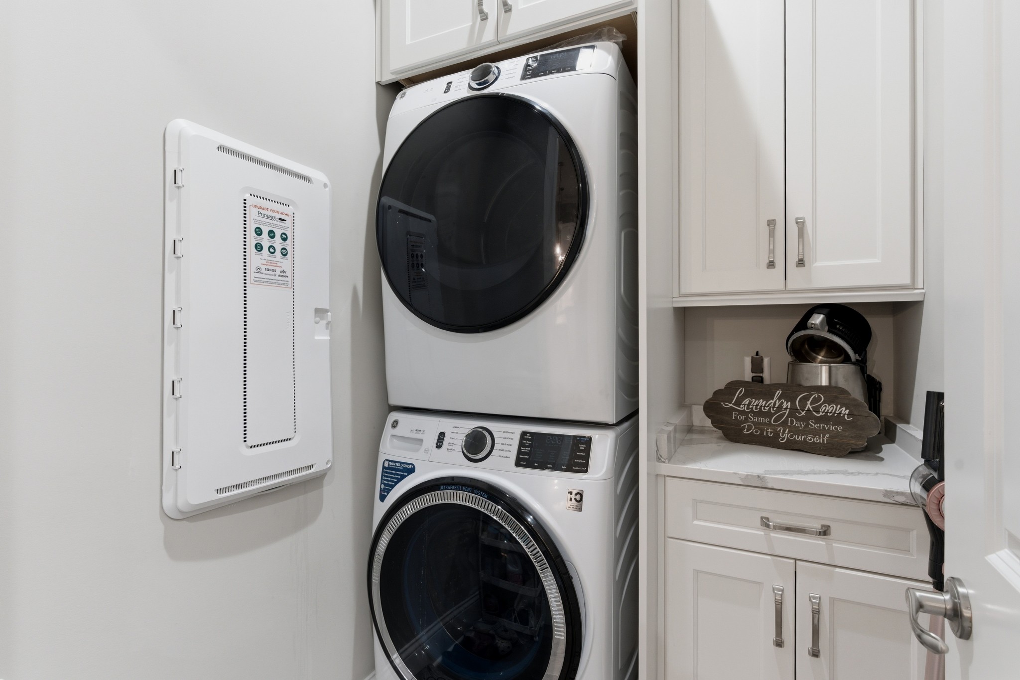 1024 Club View Drive Unit: B301