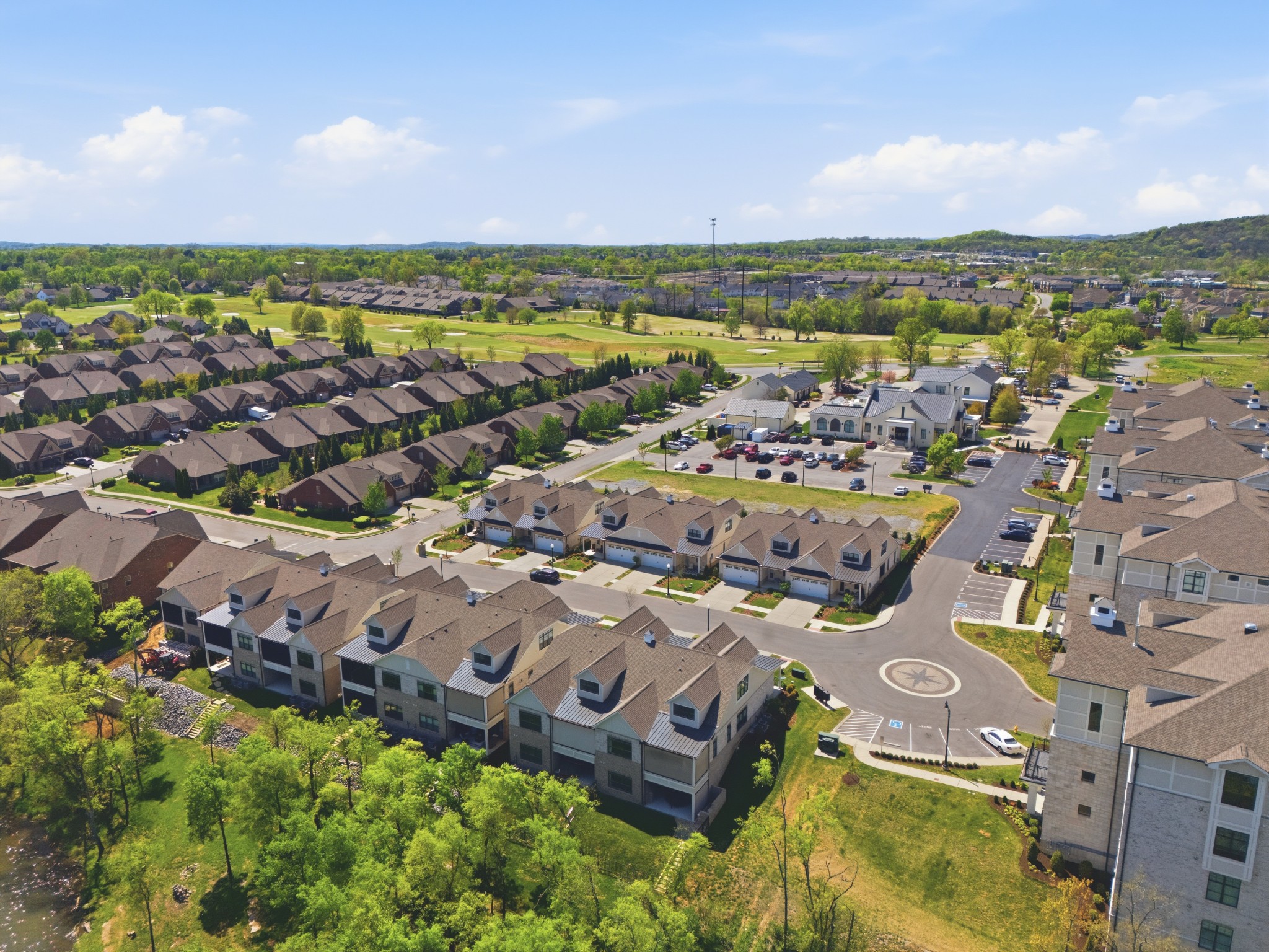 1024 Club View Drive Unit: B301