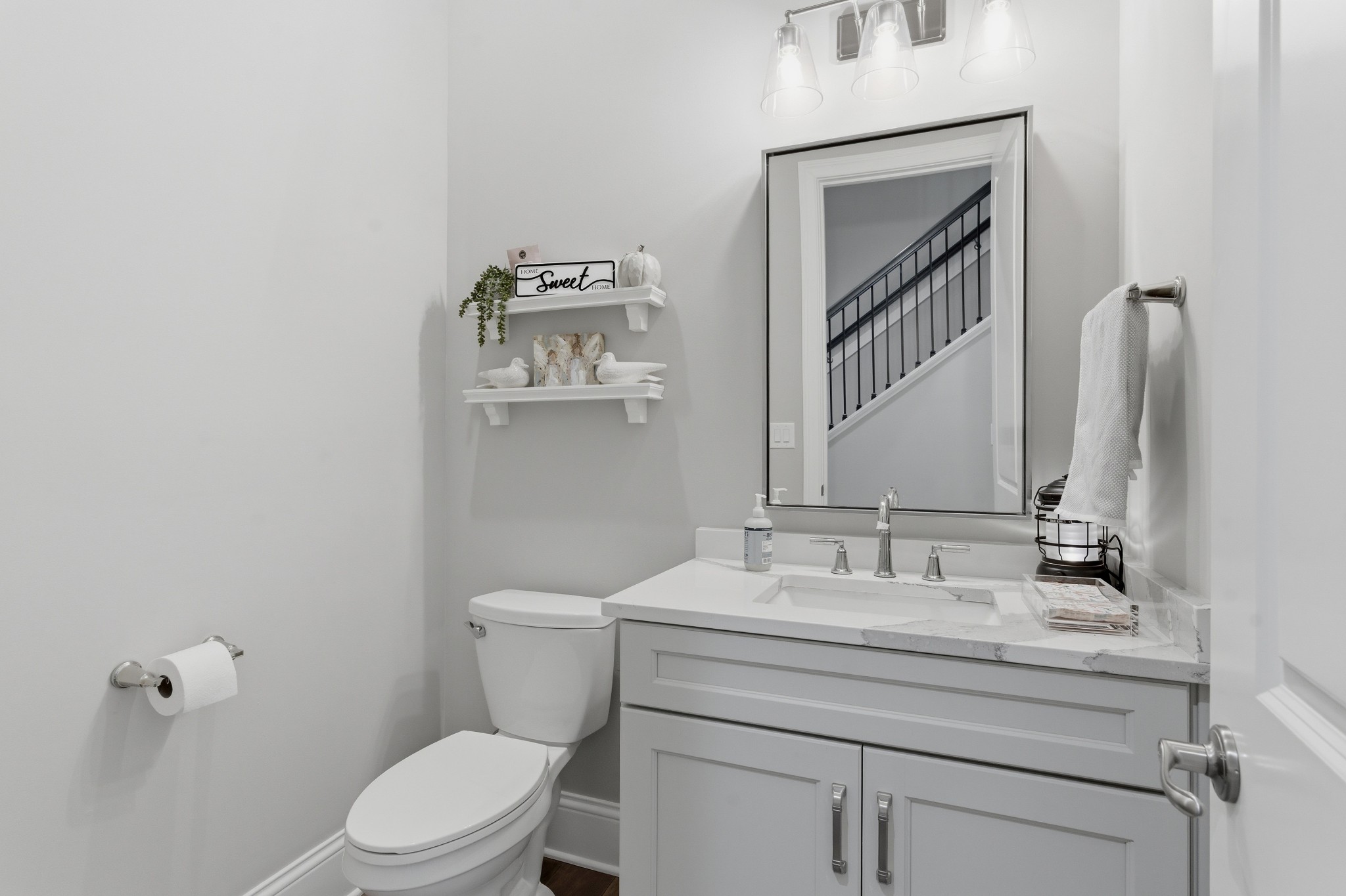 1024 Club View Drive Unit: B301