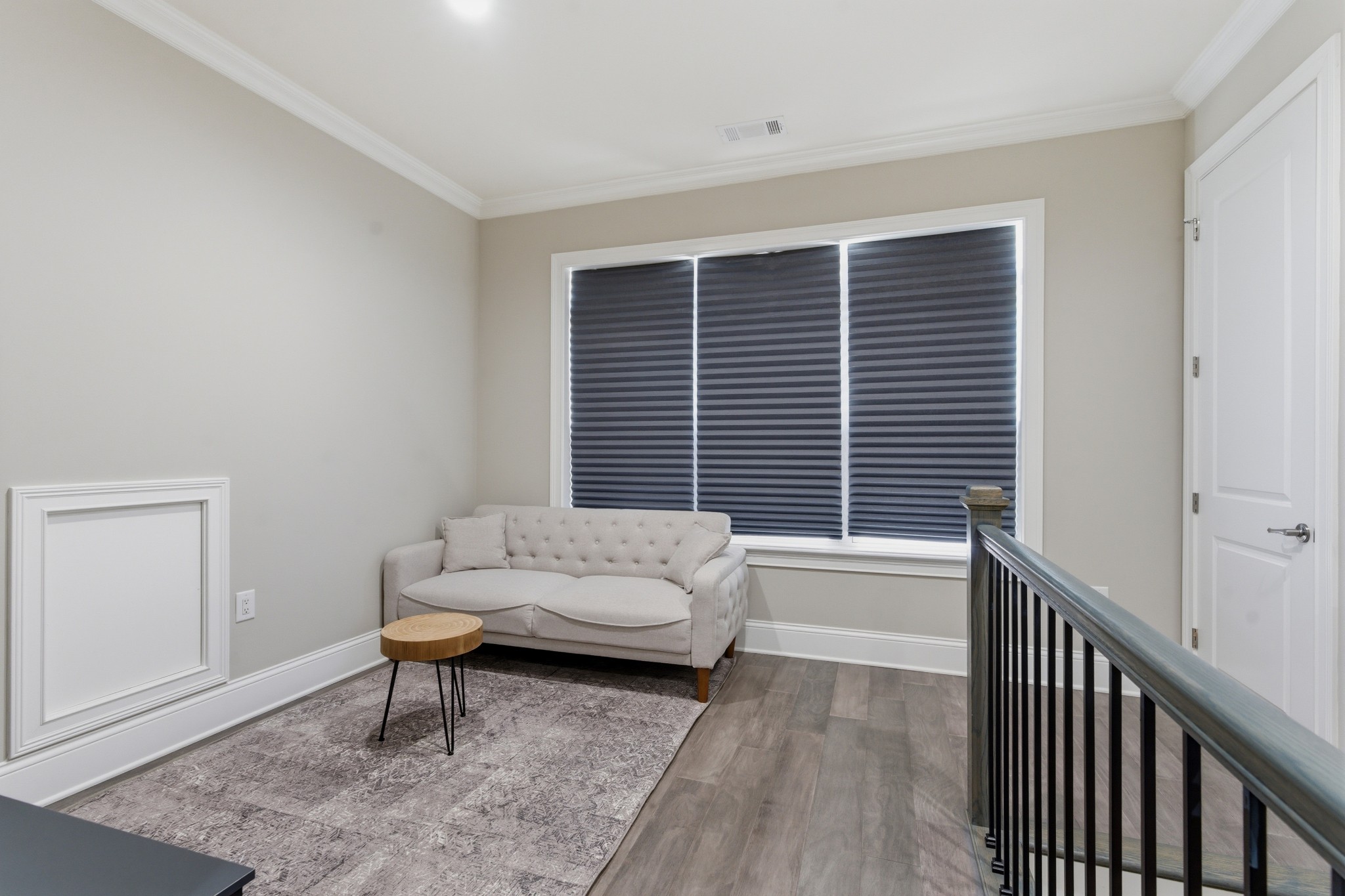 1024 Club View Drive Unit: B301