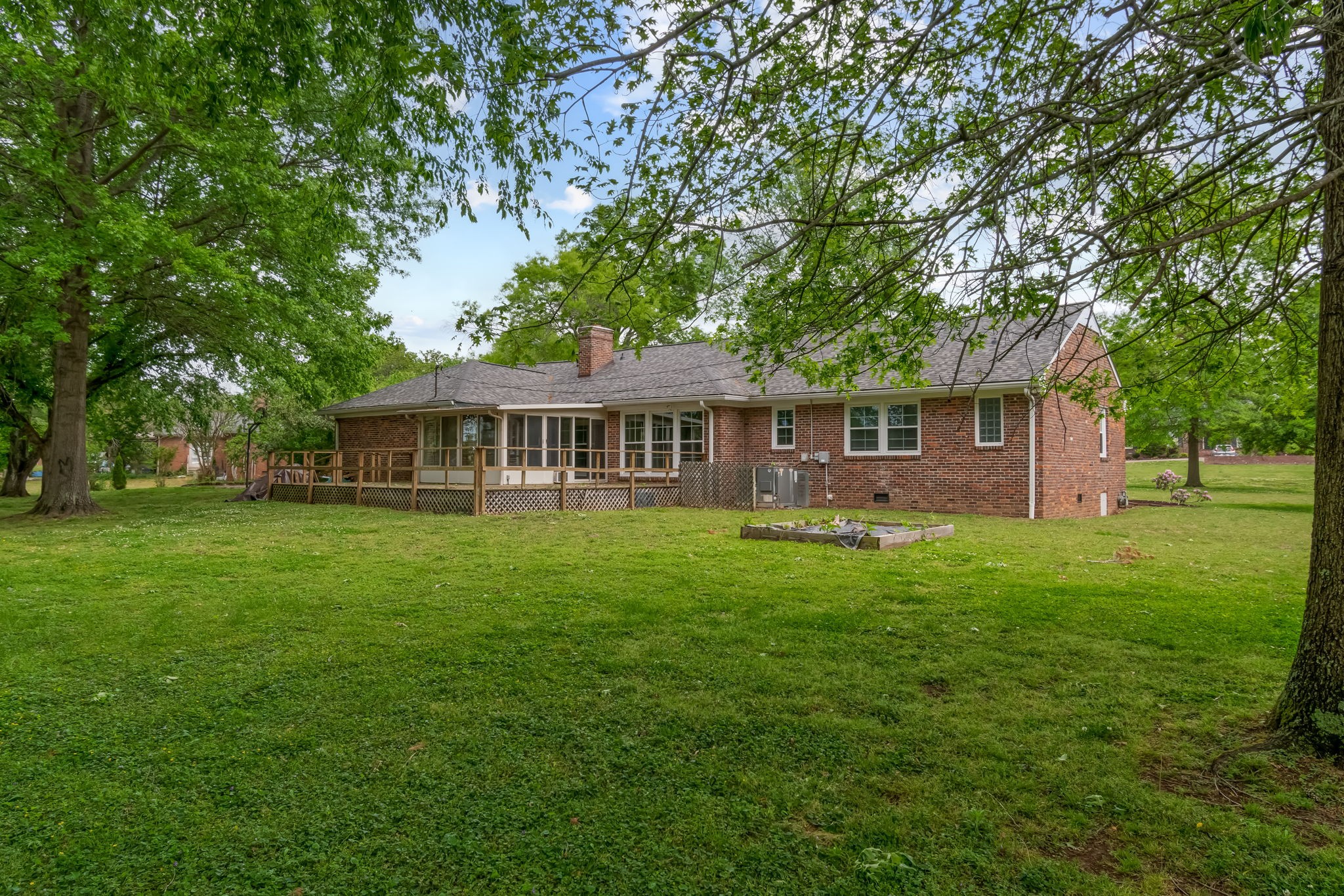 1937 Rosewood Valley Dr