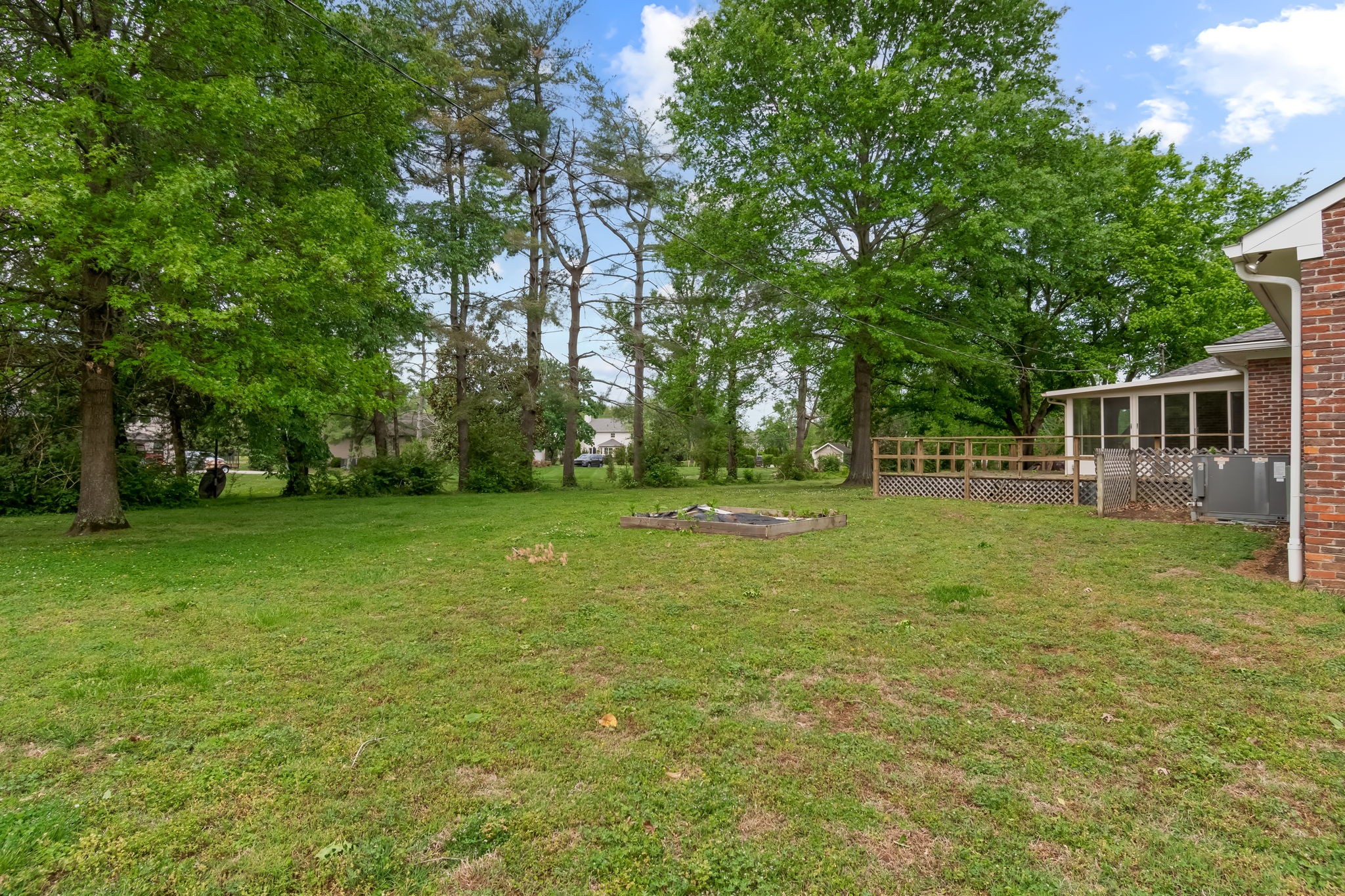 1937 Rosewood Valley Dr