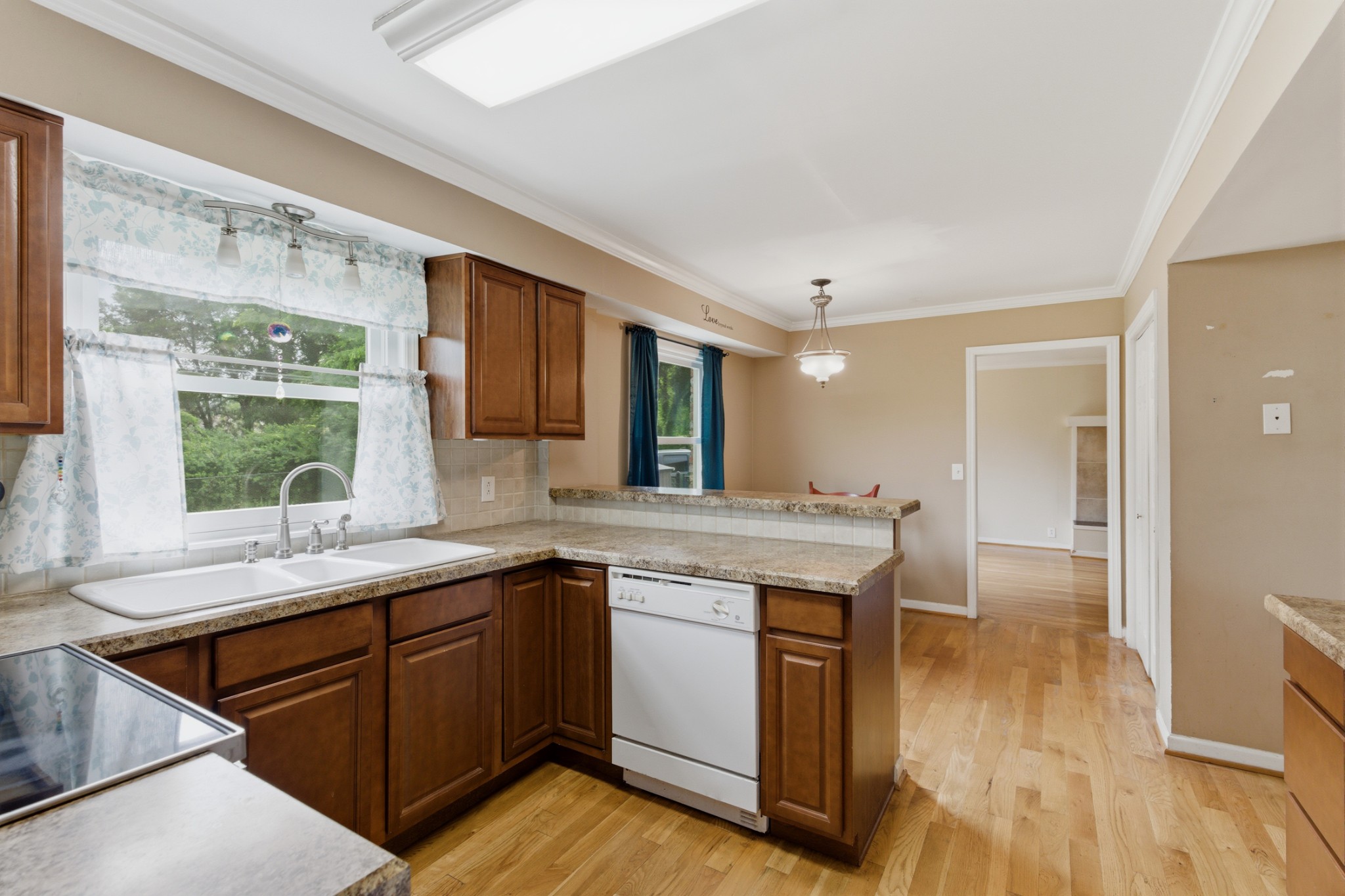 3744 Anderson Rd