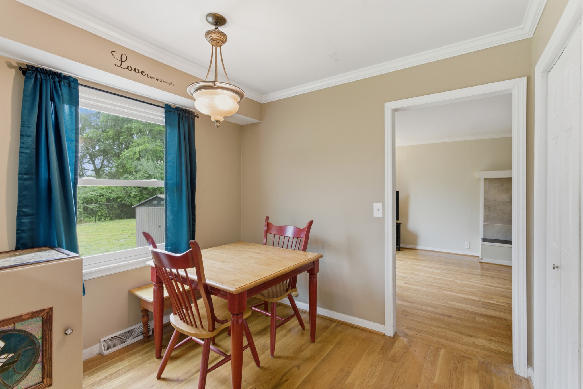 3744 Anderson Rd