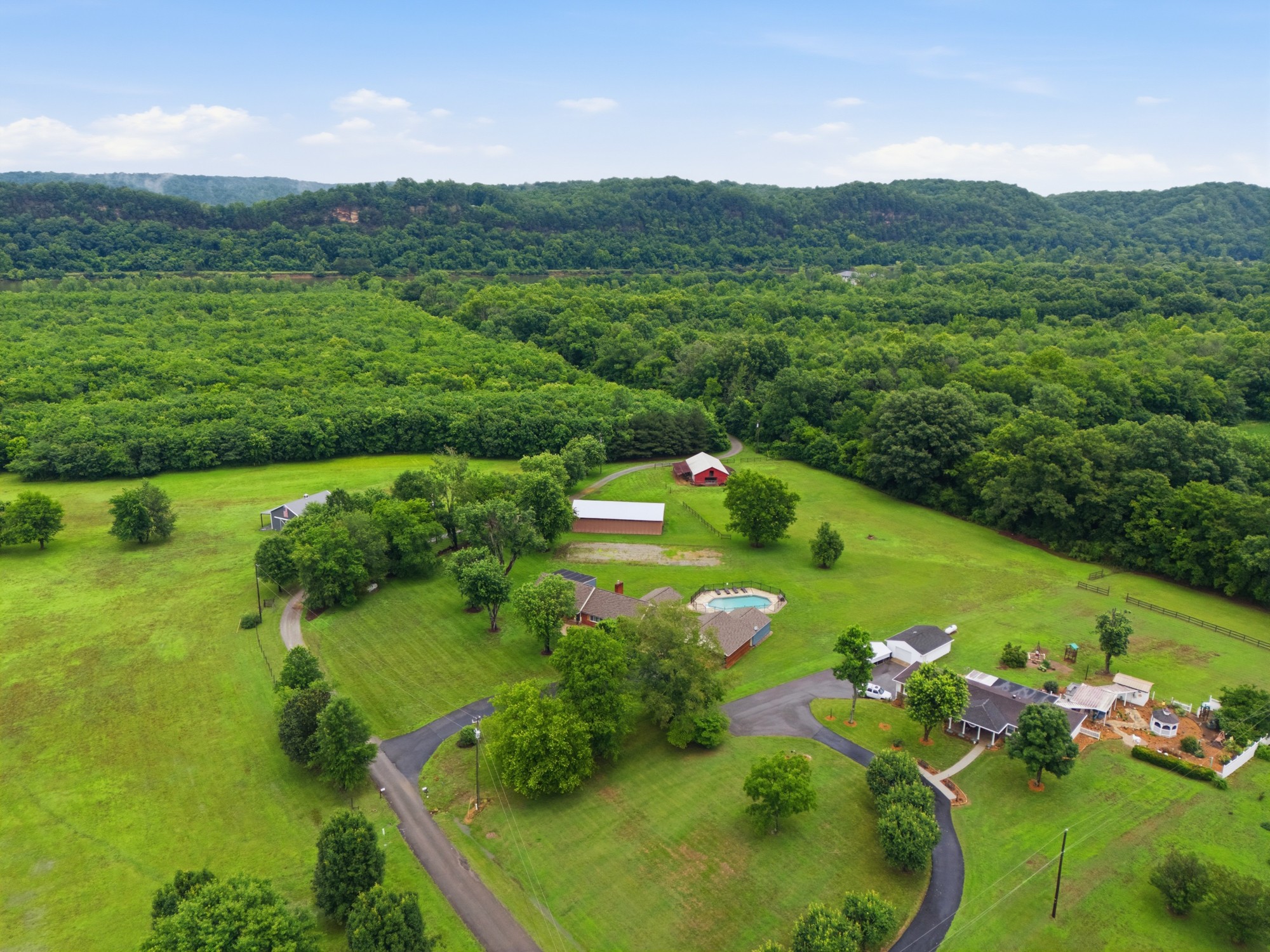 1108 Lakeview Dr