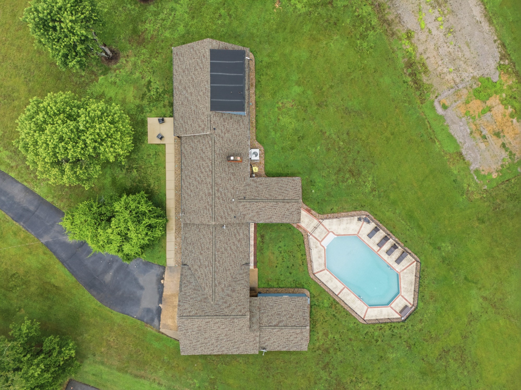 1108 Lakeview Dr