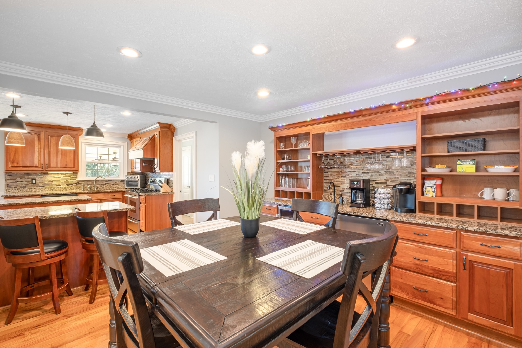 1108 Lakeview Dr