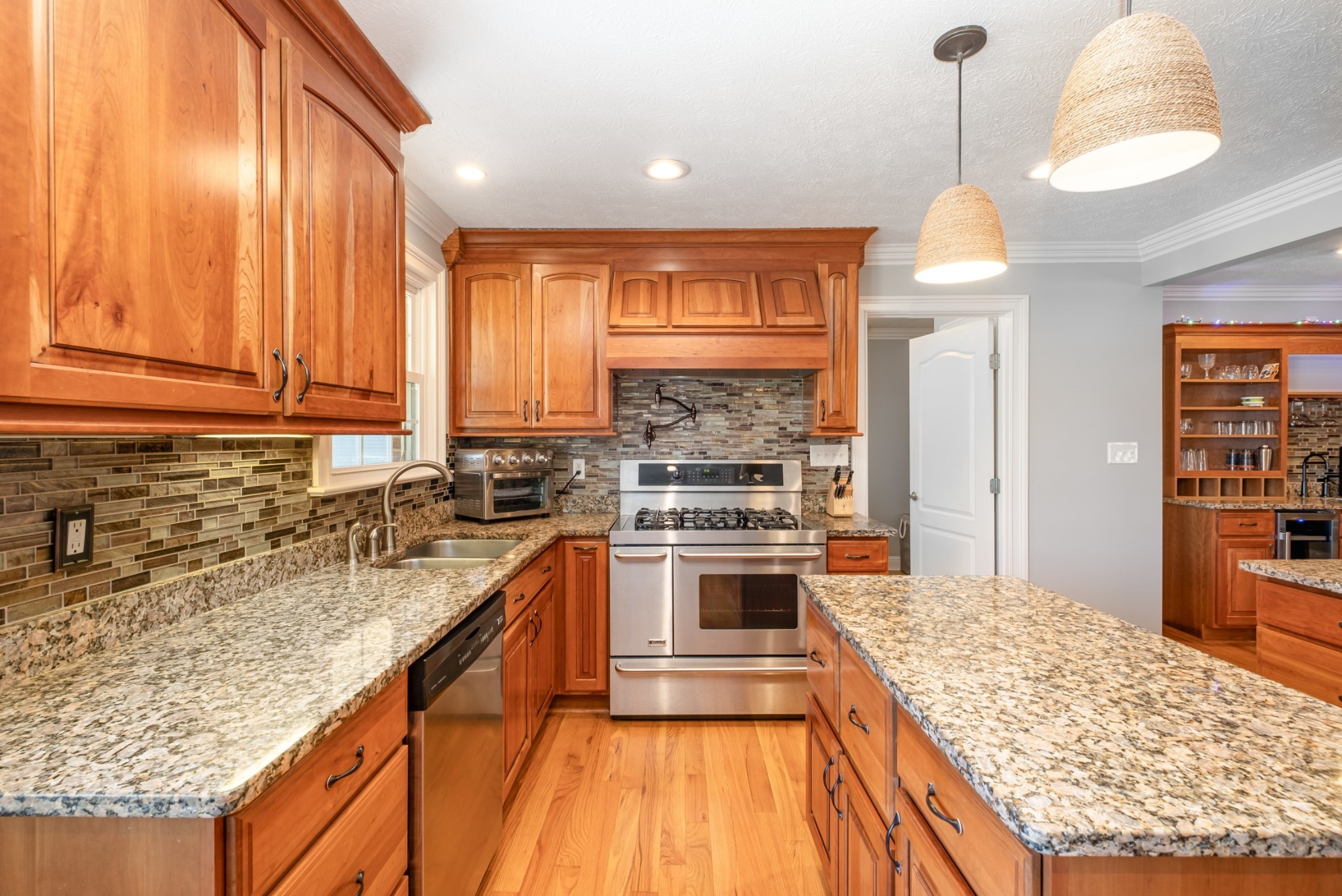 1108 Lakeview Dr