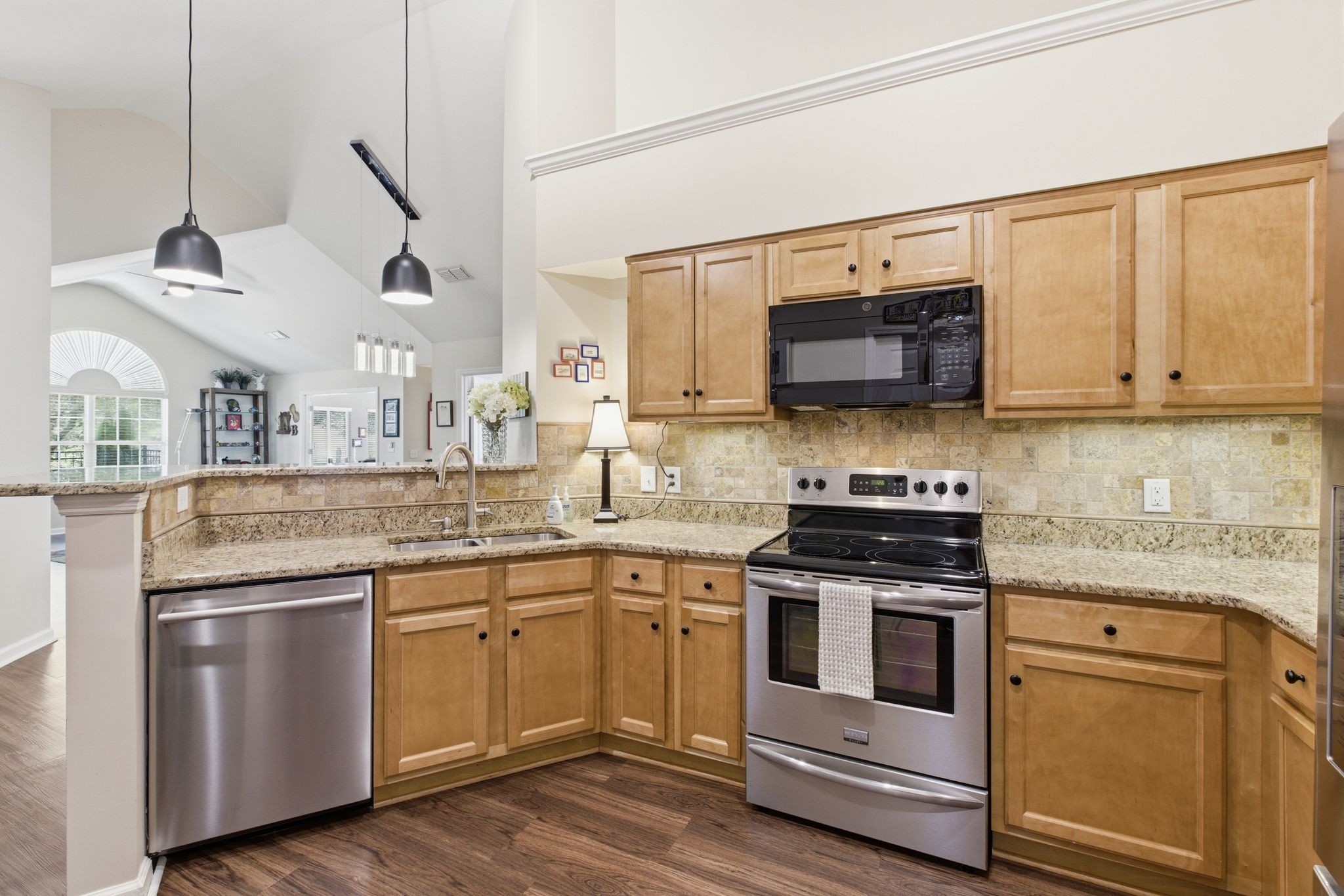825 Browns Ln Unit: 1602