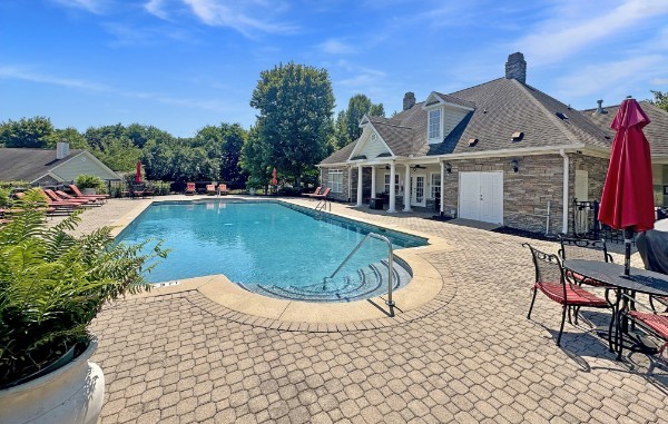 825 Browns Ln Unit: 1602