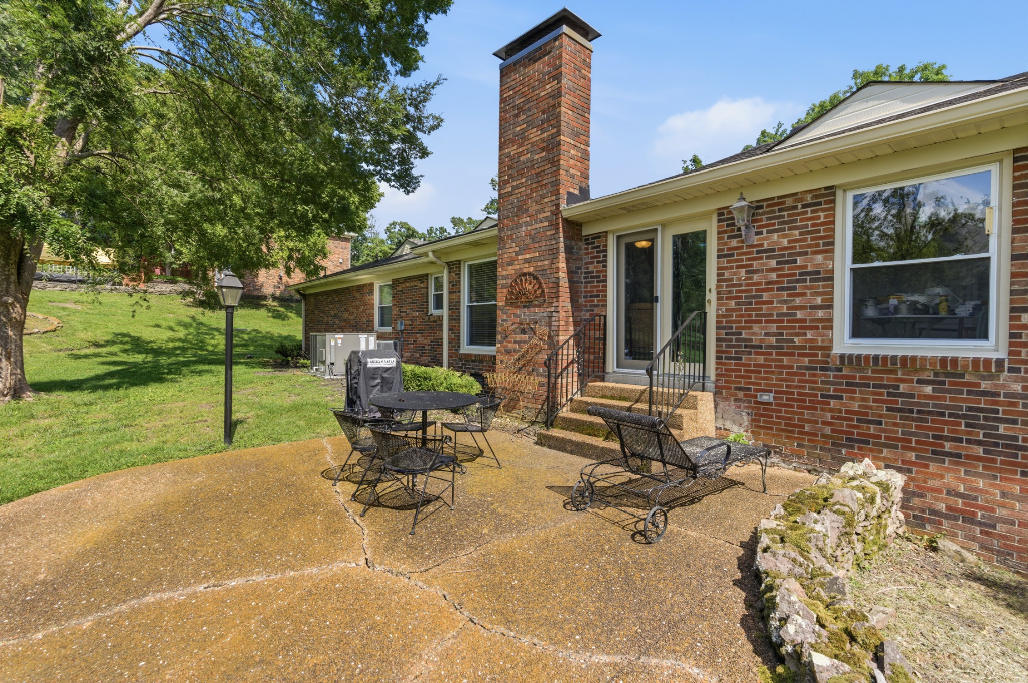 631 Forest Park Dr