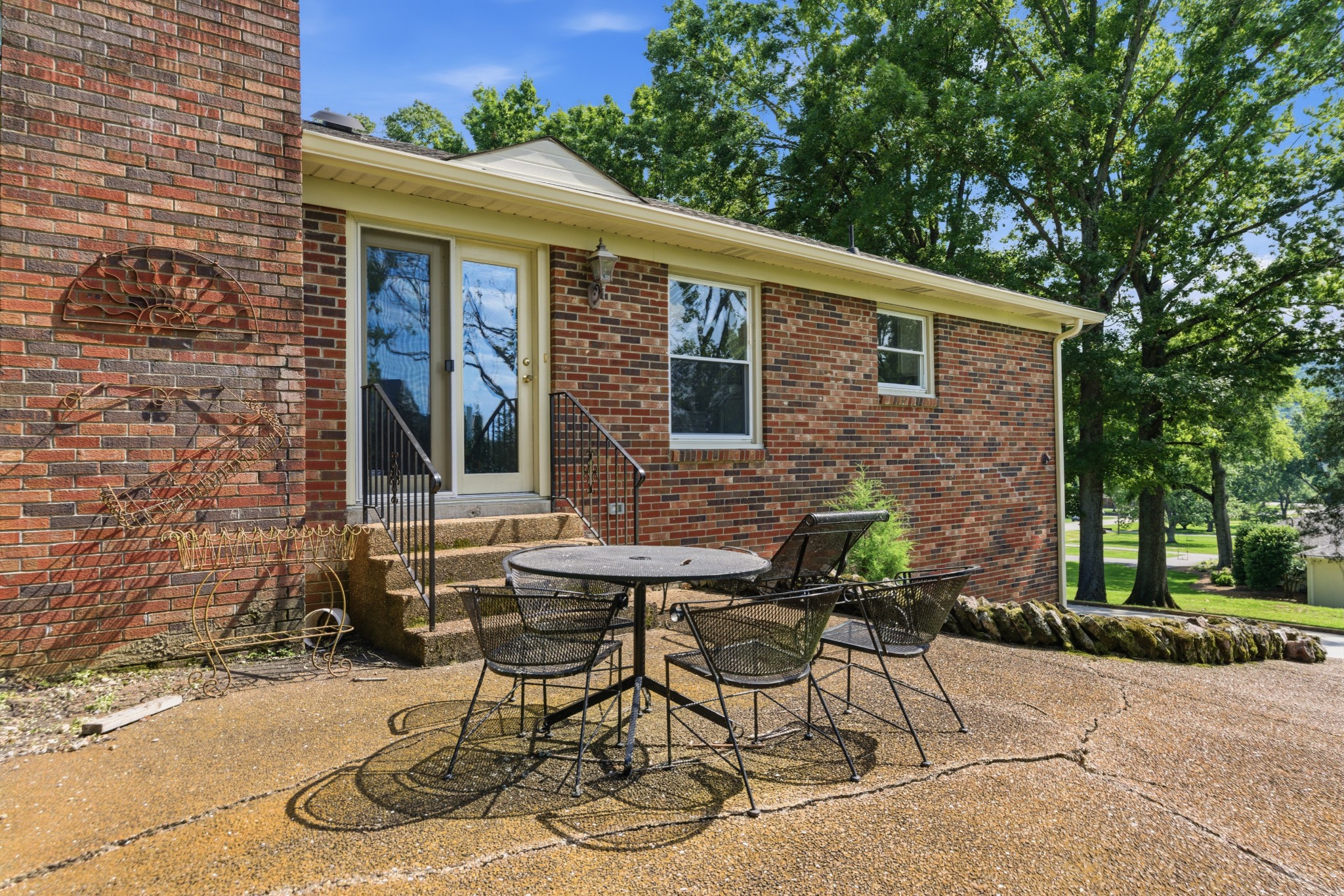 631 Forest Park Dr