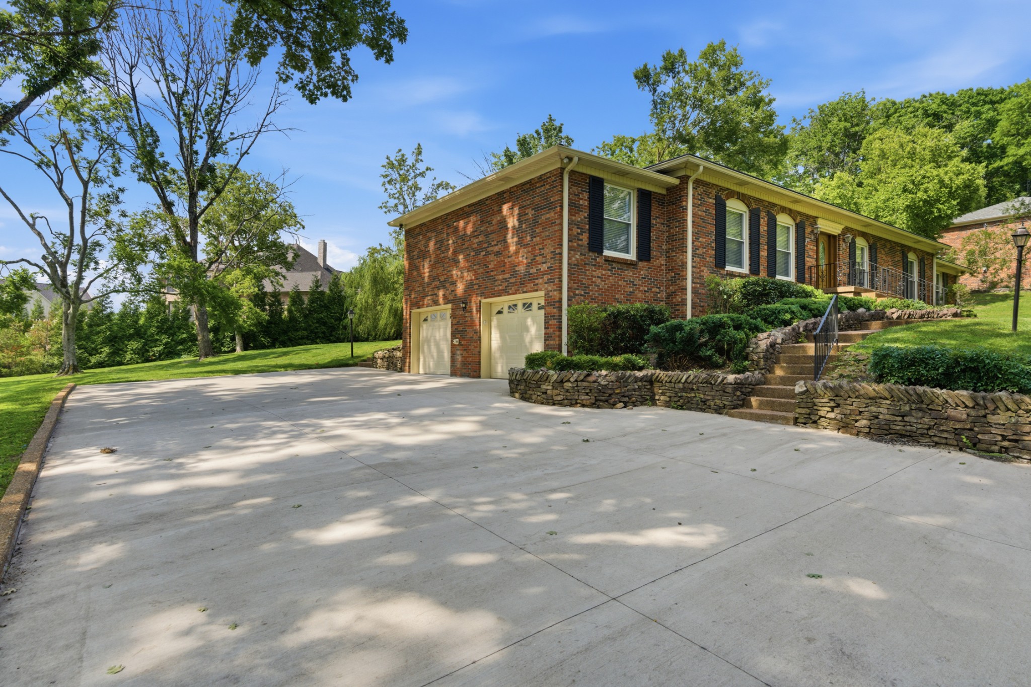 631 Forest Park Dr