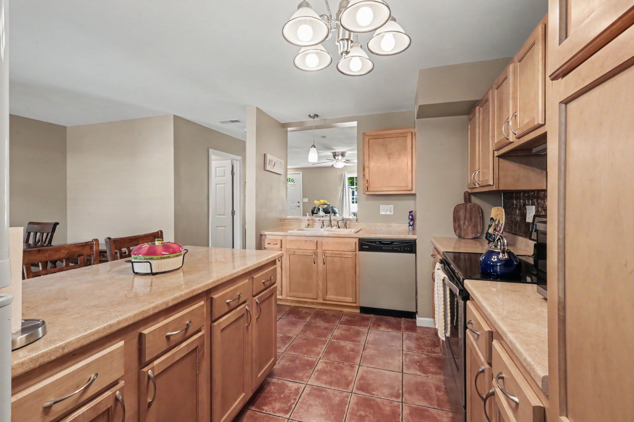 931 Todd Preis Dr