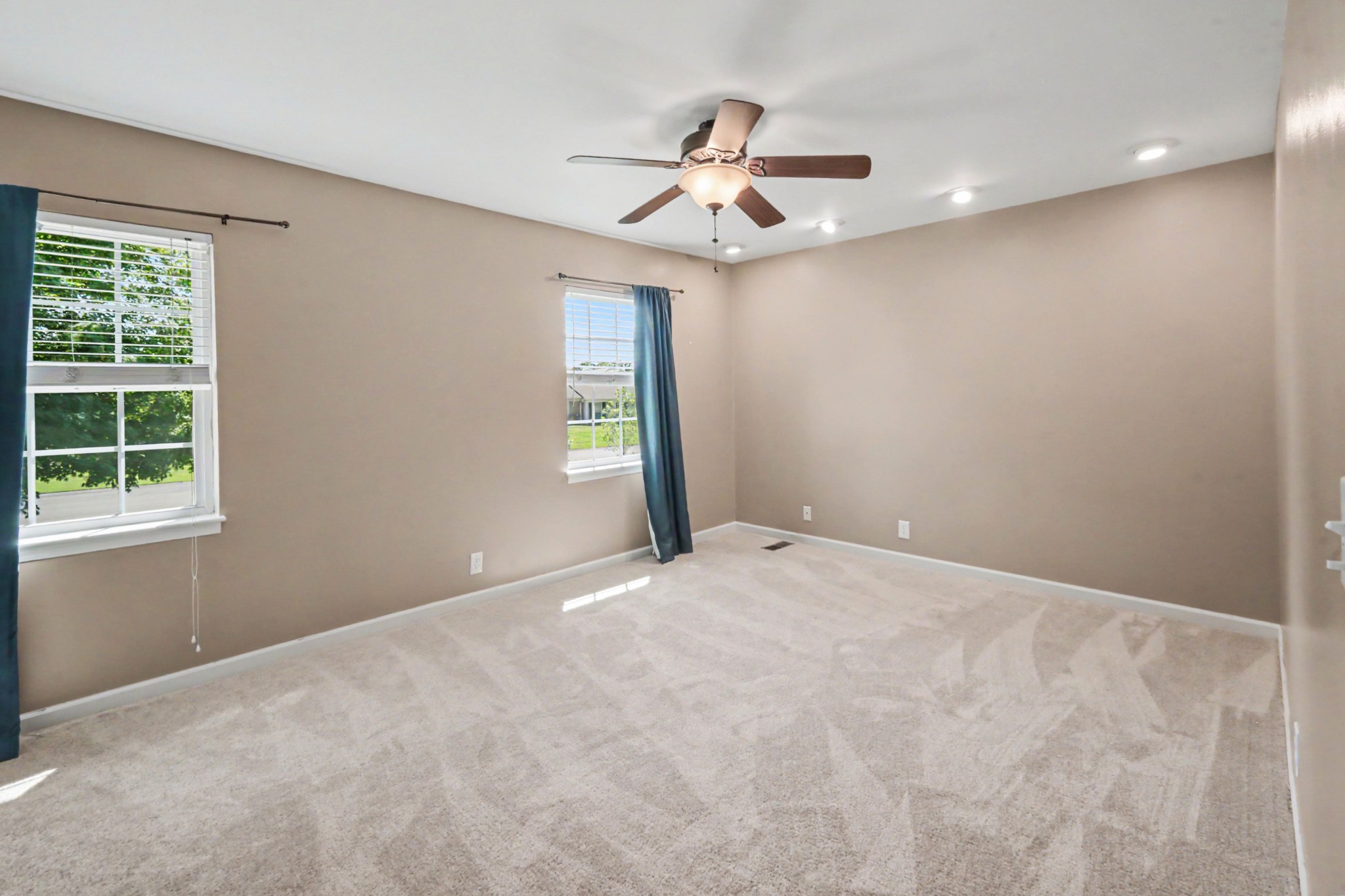 931 Todd Preis Dr