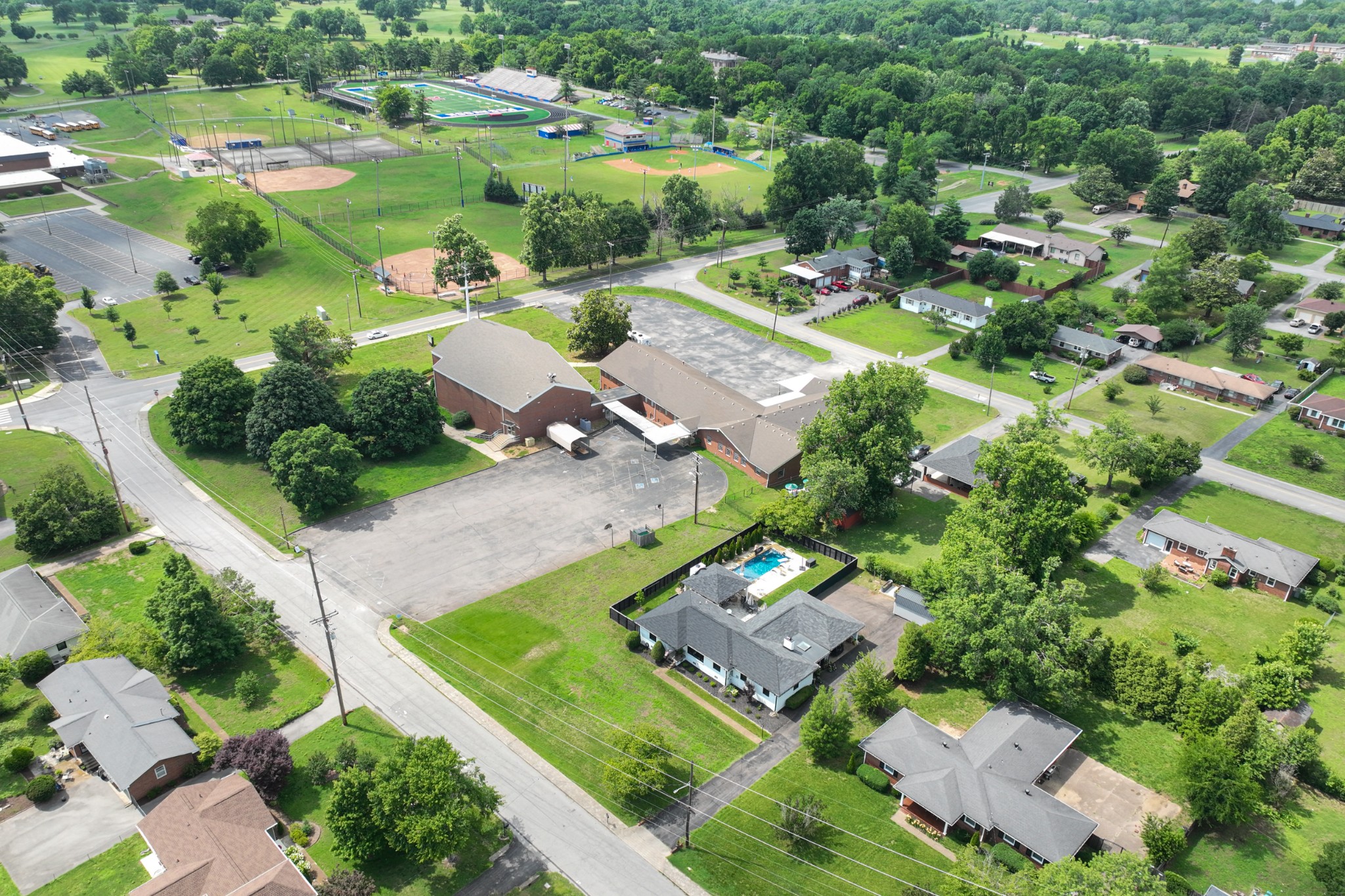 2922 Fernbrook Ln