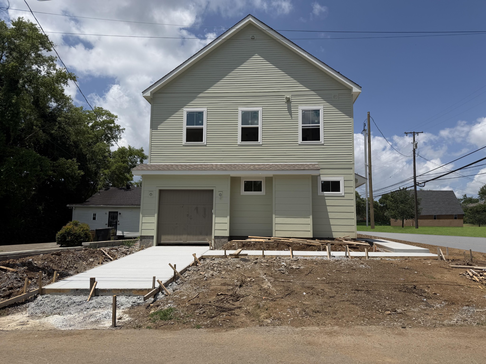 311 Whitsett Rd