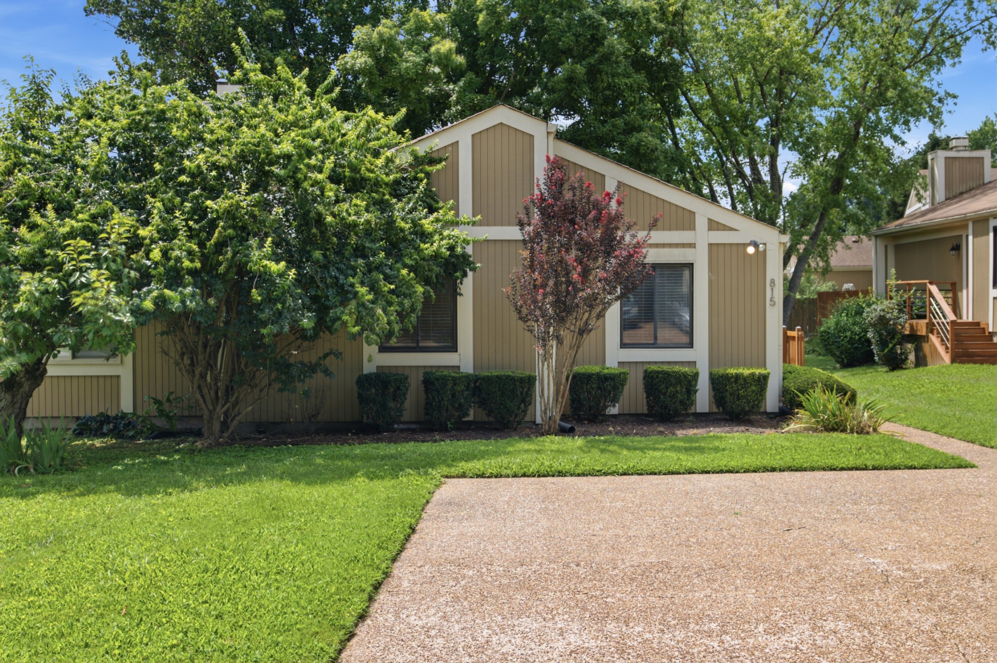 815 Williamsburg West Dr