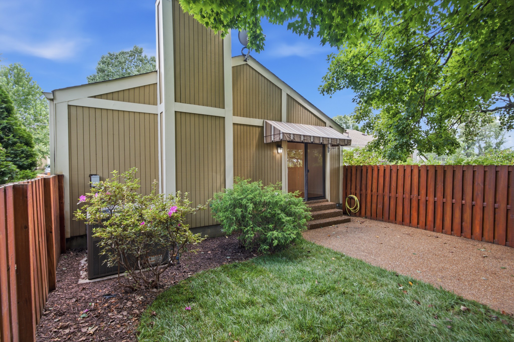 815 Williamsburg West Dr