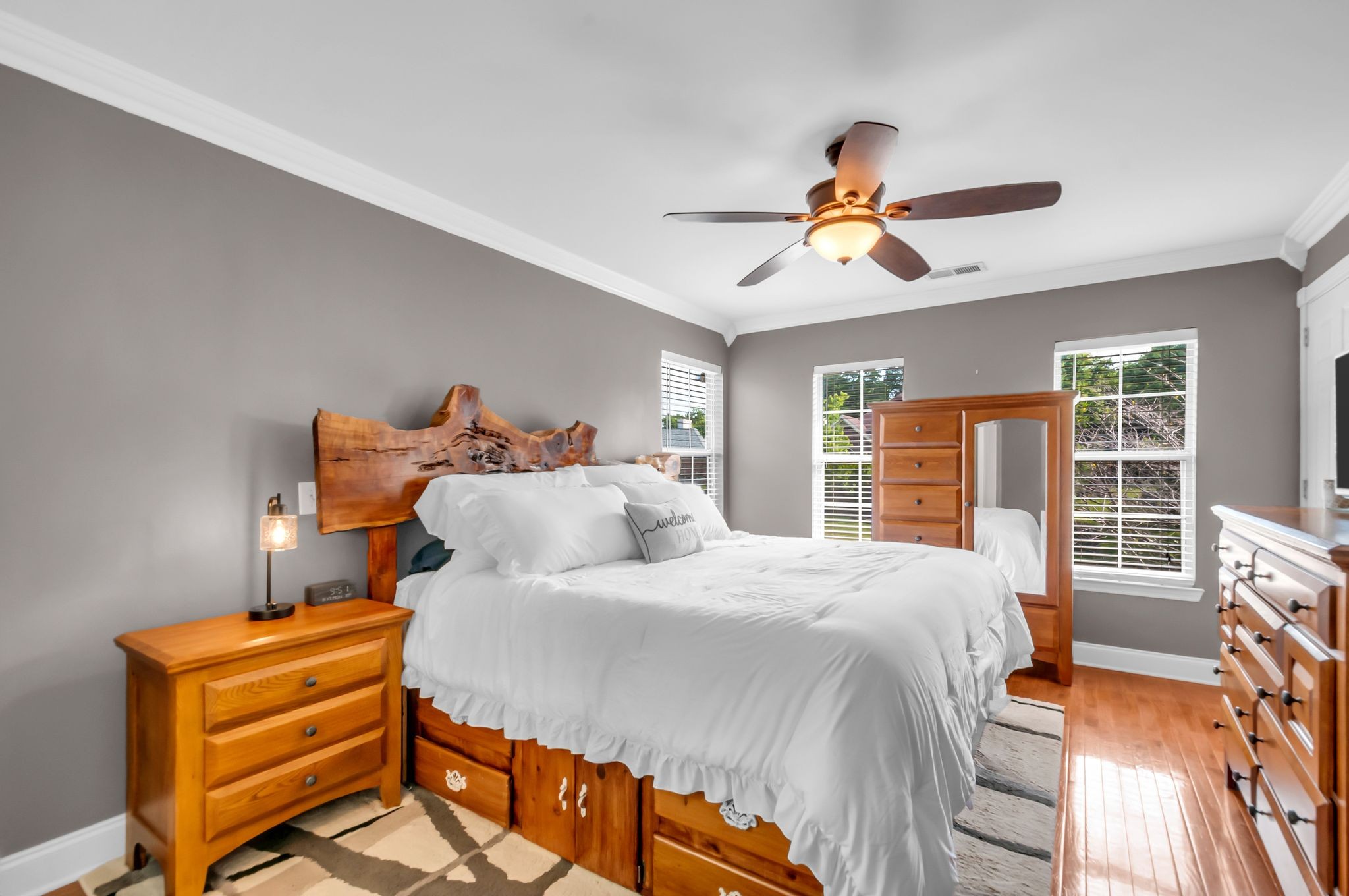 7945 Boone Trce