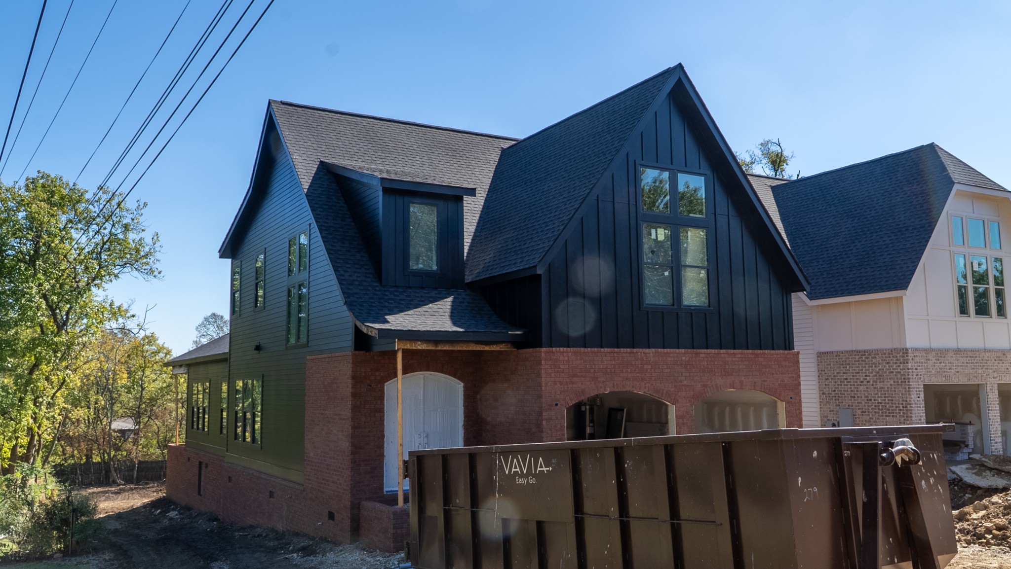 3829 Edwards Ave